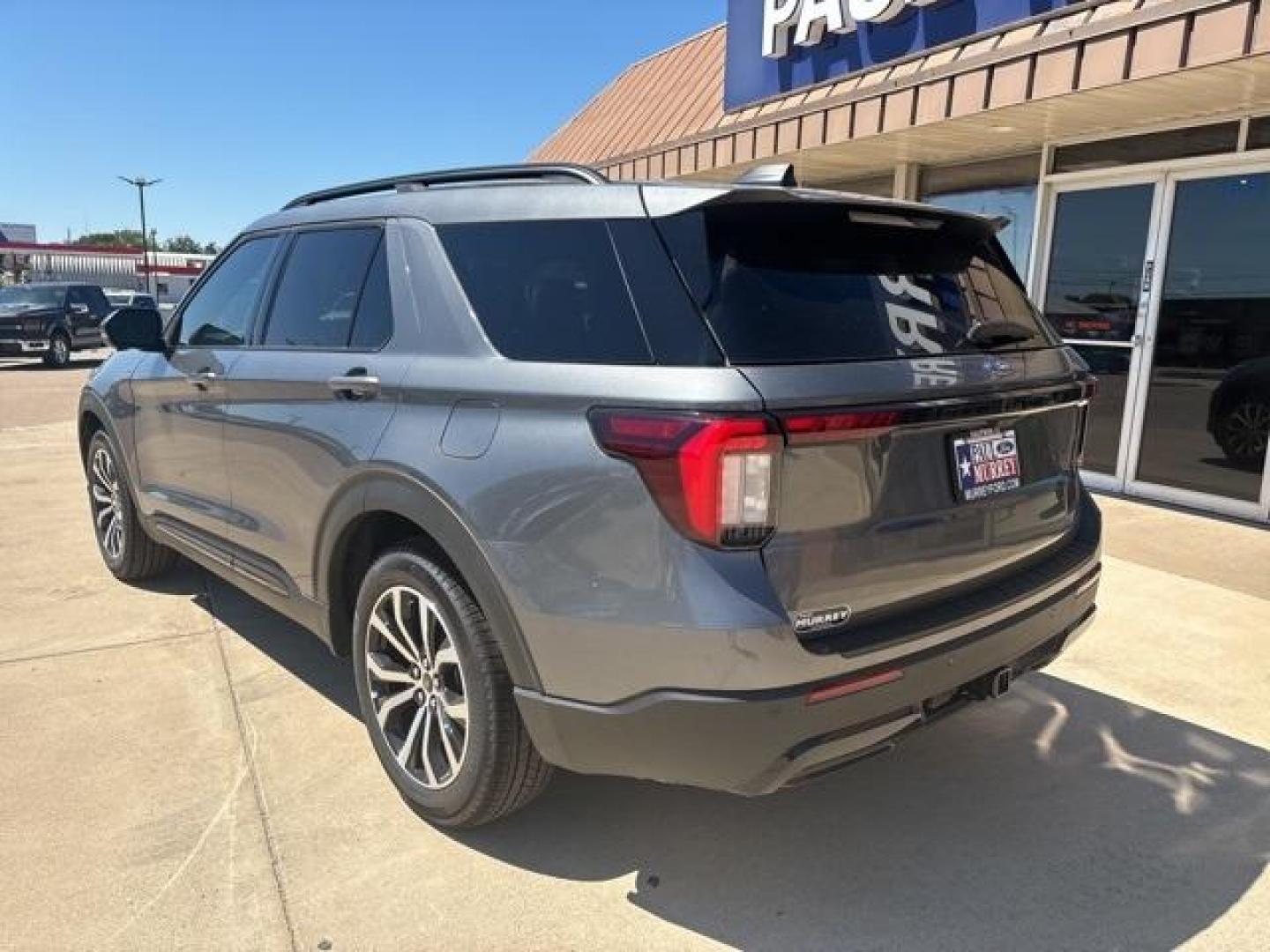2025 Carbonized Gray Metallic /Onyx Ford Explorer ST-Line (1FMUK7KH0SG) with an 2.3L EcoBoost I-4 engine, Automatic transmission, located at 1105 E Mulberry, Kaufman, TX, 75142, (972) 962-2151, 32.589550, -96.300926 - Carbonized Gray Metallic 2025 Ford Explorer 4D Sport Utility ST-Line RWD 10-Speed Automatic 2.3L EcoBoost I-4<br><br>20/29 City/Highway MPG<br><br><br>Please call Paul Murrey Ford Inc. In Kaufman Texas A Family Dealership Since 1952 Serving the Dallas Fort Worth and East Texas areas for over 70 year - Photo#3