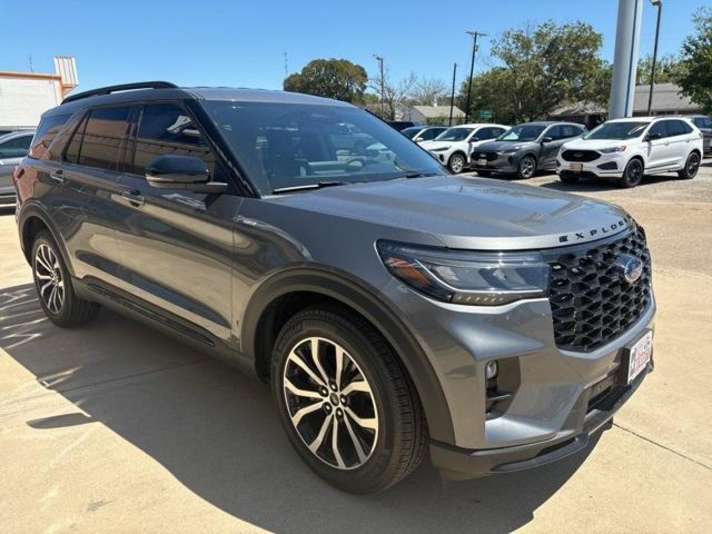 2025 Carbonized Gray Metallic /Onyx Ford Explorer ST-Line (1FMUK7KH0SG) with an 2.3L EcoBoost I-4 engine, Automatic transmission, located at 1105 E Mulberry, Kaufman, TX, 75142, (972) 962-2151, 32.589550, -96.300926 - Carbonized Gray Metallic 2025 Ford Explorer 4D Sport Utility ST-Line RWD 10-Speed Automatic 2.3L EcoBoost I-4<br><br>20/29 City/Highway MPG<br><br><br>Please call Paul Murrey Ford Inc. In Kaufman Texas A Family Dealership Since 1952 Serving the Dallas Fort Worth and East Texas areas for over 70 year - Photo#6