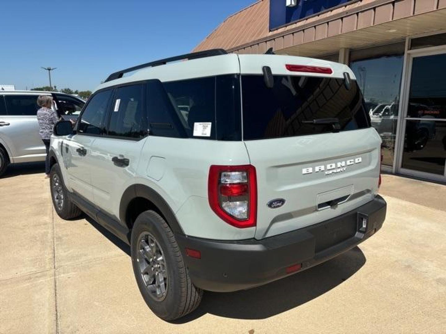 2024 Cactus /Ebony Ford Bronco Sport Big Bend (3FMCR9B67RR) with an 1.5L EcoBoost engine, Automatic transmission, located at 1105 E Mulberry, Kaufman, TX, 75142, (972) 962-2151, 32.589550, -96.300926 - Cactus Gray 2024 Ford Bronco Sport 4D Sport Utility Big Bend 4WD 8-Speed Automatic 1.5L EcoBoost<br><br>25/29 City/Highway MPG<br><br><br>Please call Paul Murrey Ford Inc. In Kaufman Texas A Family Dealership Since 1952 Serving the Dallas Fort Worth and East Texas areas for over 70 years. Please cal - Photo#3