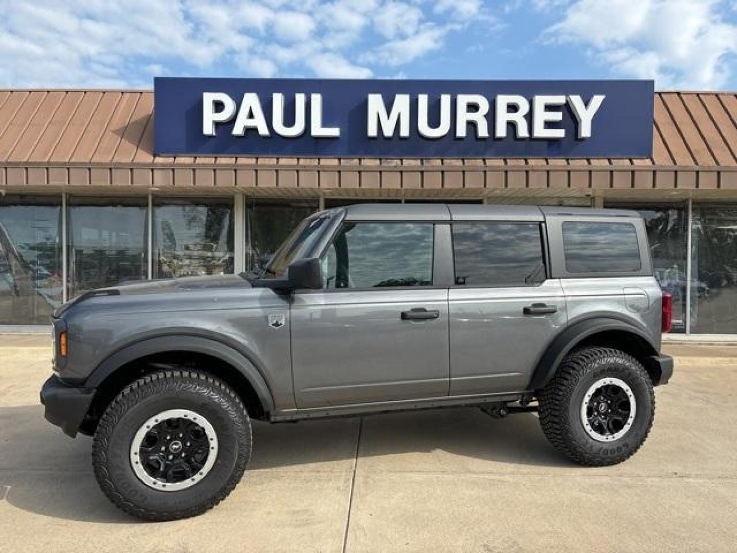 2024 Gray Metallic /Dark Gray W/Black Onyx Ford Bronco Big Bend (1FMDE7BH0RL) with an 2.3L EcoBoost I-4 engine, Automatic transmission, located at 1105 E Mulberry, Kaufman, TX, 75142, (972) 962-2151, 32.589550, -96.300926 - Carbonized Gray Metallic 2024 Ford Bronco 4D Sport Utility Big Bend 4WD 10-Speed Automatic 2.3L EcoBoost I-4<br><br><br>Please call Paul Murrey Ford Inc. In Kaufman Texas A Family Dealership Since 1952 Serving the Dallas Fort Worth and East Texas areas for over 70 years. Please call 972-962-2151 www - Photo#0