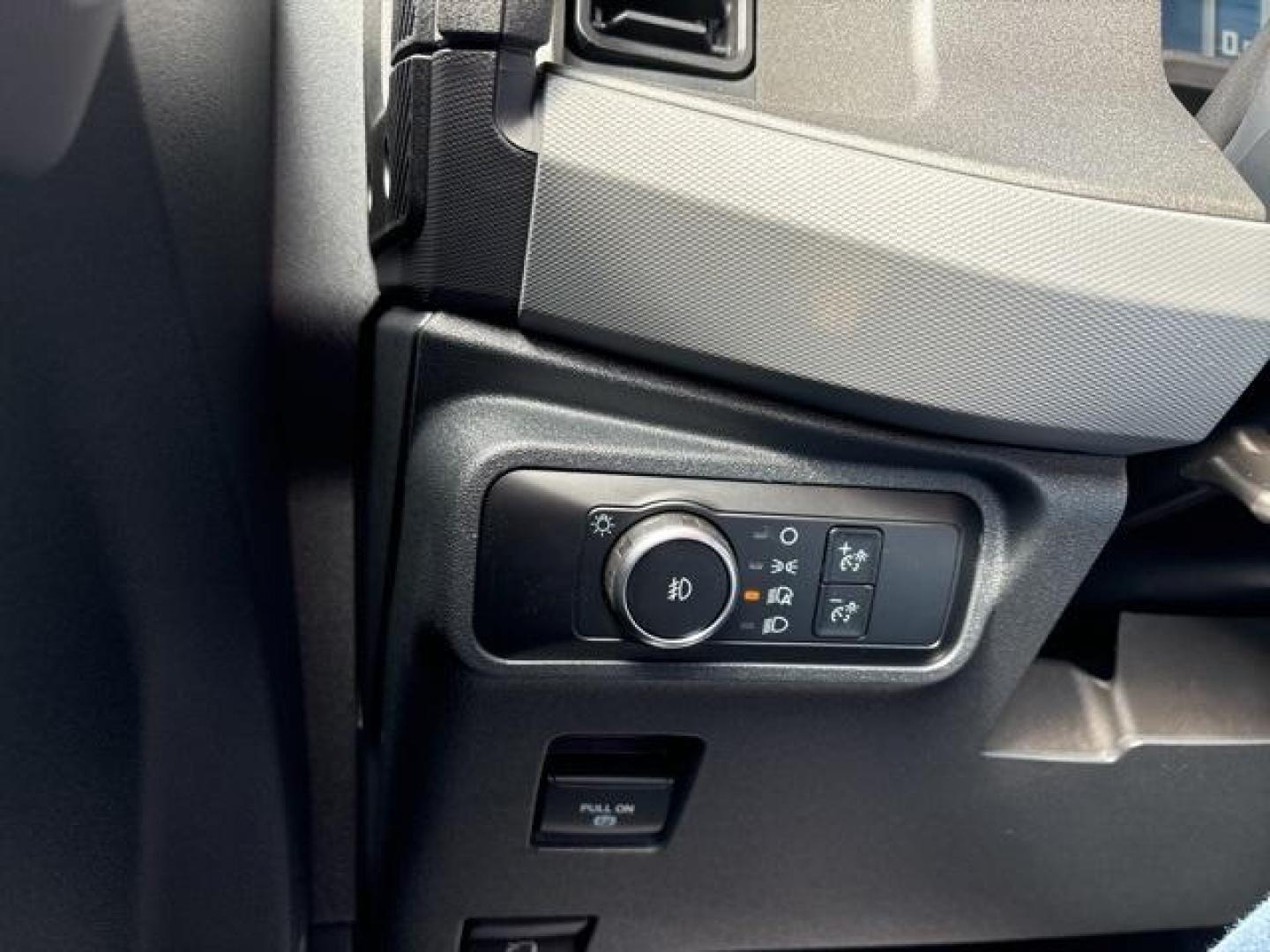 2024 Gray Metallic /Dark Gray W/Black Onyx Ford Bronco Big Bend (1FMDE7BH0RL) with an 2.3L EcoBoost I-4 engine, Automatic transmission, located at 1105 E Mulberry, Kaufman, TX, 75142, (972) 962-2151, 32.589550, -96.300926 - Carbonized Gray Metallic 2024 Ford Bronco 4D Sport Utility Big Bend 4WD 10-Speed Automatic 2.3L EcoBoost I-4<br><br><br>Please call Paul Murrey Ford Inc. In Kaufman Texas A Family Dealership Since 1952 Serving the Dallas Fort Worth and East Texas areas for over 70 years. Please call 972-962-2151 www - Photo#21