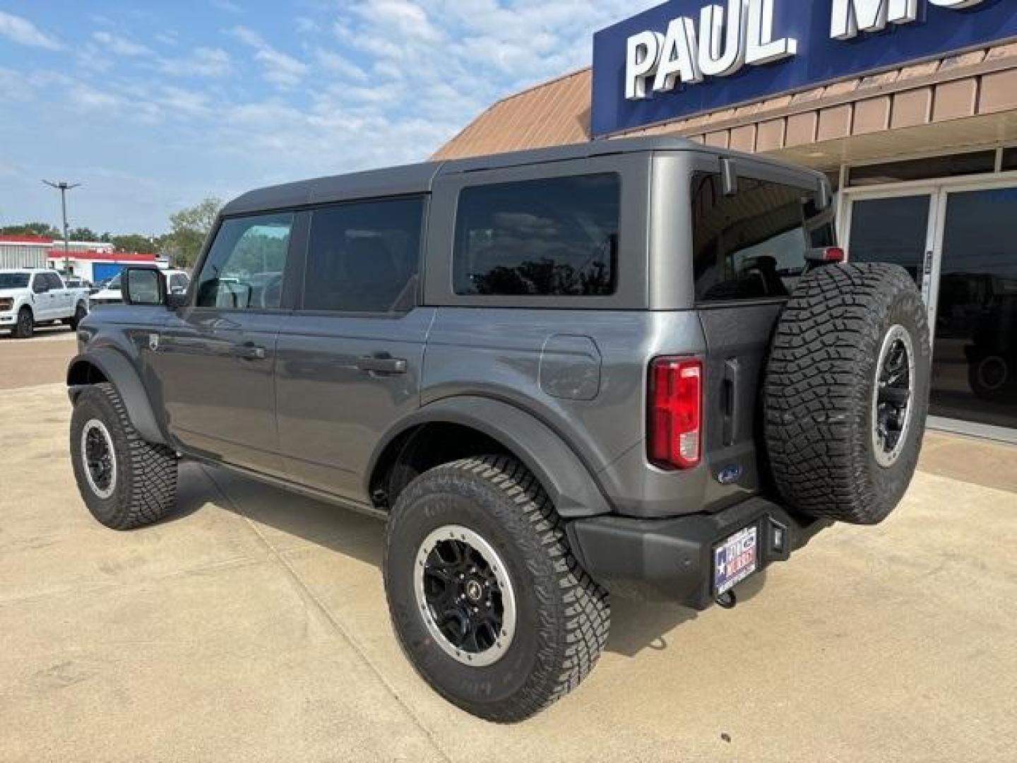 2024 Gray Metallic /Dark Gray W/Black Onyx Ford Bronco Big Bend (1FMDE7BH0RL) with an 2.3L EcoBoost I-4 engine, Automatic transmission, located at 1105 E Mulberry, Kaufman, TX, 75142, (972) 962-2151, 32.589550, -96.300926 - Carbonized Gray Metallic 2024 Ford Bronco 4D Sport Utility Big Bend 4WD 10-Speed Automatic 2.3L EcoBoost I-4<br><br><br>Please call Paul Murrey Ford Inc. In Kaufman Texas A Family Dealership Since 1952 Serving the Dallas Fort Worth and East Texas areas for over 70 years. Please call 972-962-2151 www - Photo#3
