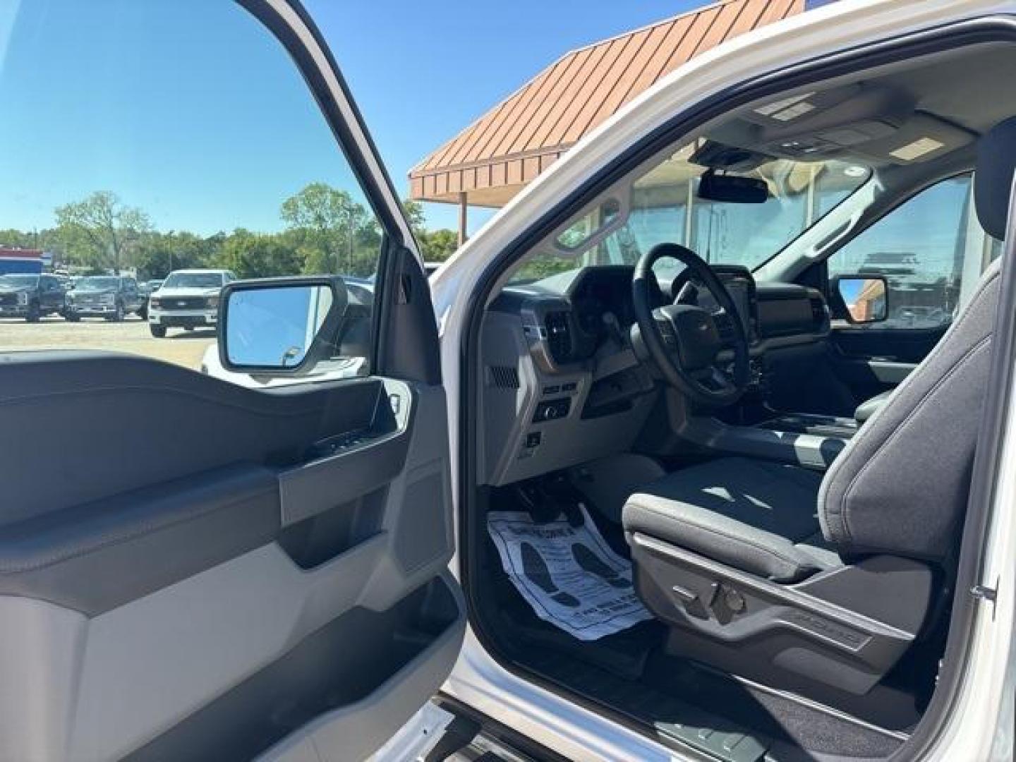 2024 Oxford White /Black W/Medium Dark Slate Ford F-150 XLT (1FTFW3L56RK) with an 5.0L V8 engine, Automatic transmission, located at 1105 E Mulberry, Kaufman, TX, 75142, (972) 962-2151, 32.589550, -96.300926 - White / Oxford White 2024 Ford F-150 4D SuperCrew XLT 4WD 10-Speed Automatic 5.0L V8 4WD.<br><br><br>Please call Paul Murrey Ford Inc. In Kaufman Texas A Family Dealership Since 1952 Serving the Dallas Fort Worth and East Texas areas for over 70 years. Please call 972-962-2151 www.murreyford.com www - Photo#10