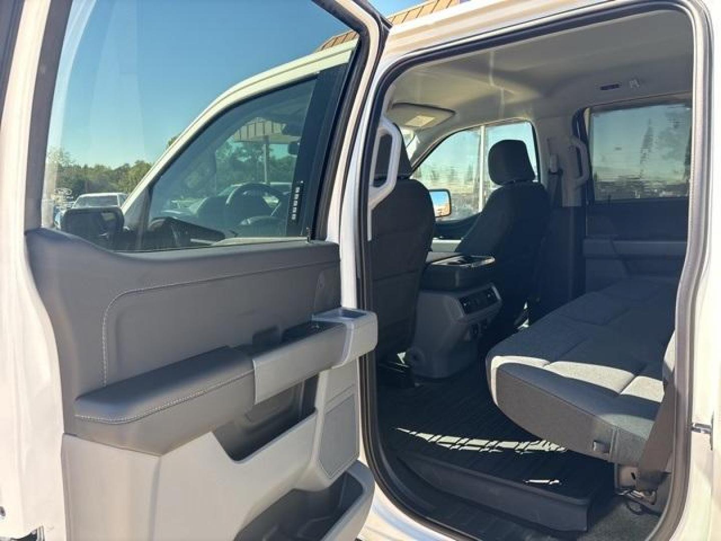 2024 Oxford White /Black W/Medium Dark Slate Ford F-150 XLT (1FTFW3L56RK) with an 5.0L V8 engine, Automatic transmission, located at 1105 E Mulberry, Kaufman, TX, 75142, (972) 962-2151, 32.589550, -96.300926 - White / Oxford White 2024 Ford F-150 4D SuperCrew XLT 4WD 10-Speed Automatic 5.0L V8 4WD.<br><br><br>Please call Paul Murrey Ford Inc. In Kaufman Texas A Family Dealership Since 1952 Serving the Dallas Fort Worth and East Texas areas for over 70 years. Please call 972-962-2151 www.murreyford.com www - Photo#14