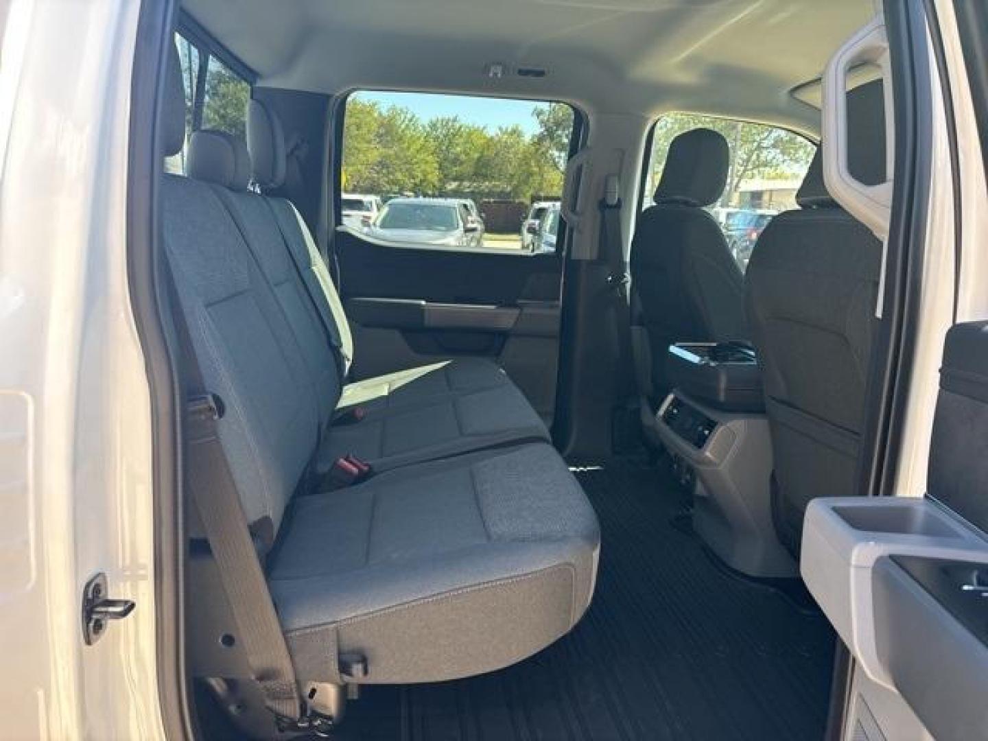 2024 Oxford White /Black W/Medium Dark Slate Ford F-150 XLT (1FTFW3L56RK) with an 5.0L V8 engine, Automatic transmission, located at 1105 E Mulberry, Kaufman, TX, 75142, (972) 962-2151, 32.589550, -96.300926 - White / Oxford White 2024 Ford F-150 4D SuperCrew XLT 4WD 10-Speed Automatic 5.0L V8 4WD.<br><br><br>Please call Paul Murrey Ford Inc. In Kaufman Texas A Family Dealership Since 1952 Serving the Dallas Fort Worth and East Texas areas for over 70 years. Please call 972-962-2151 www.murreyford.com www - Photo#20