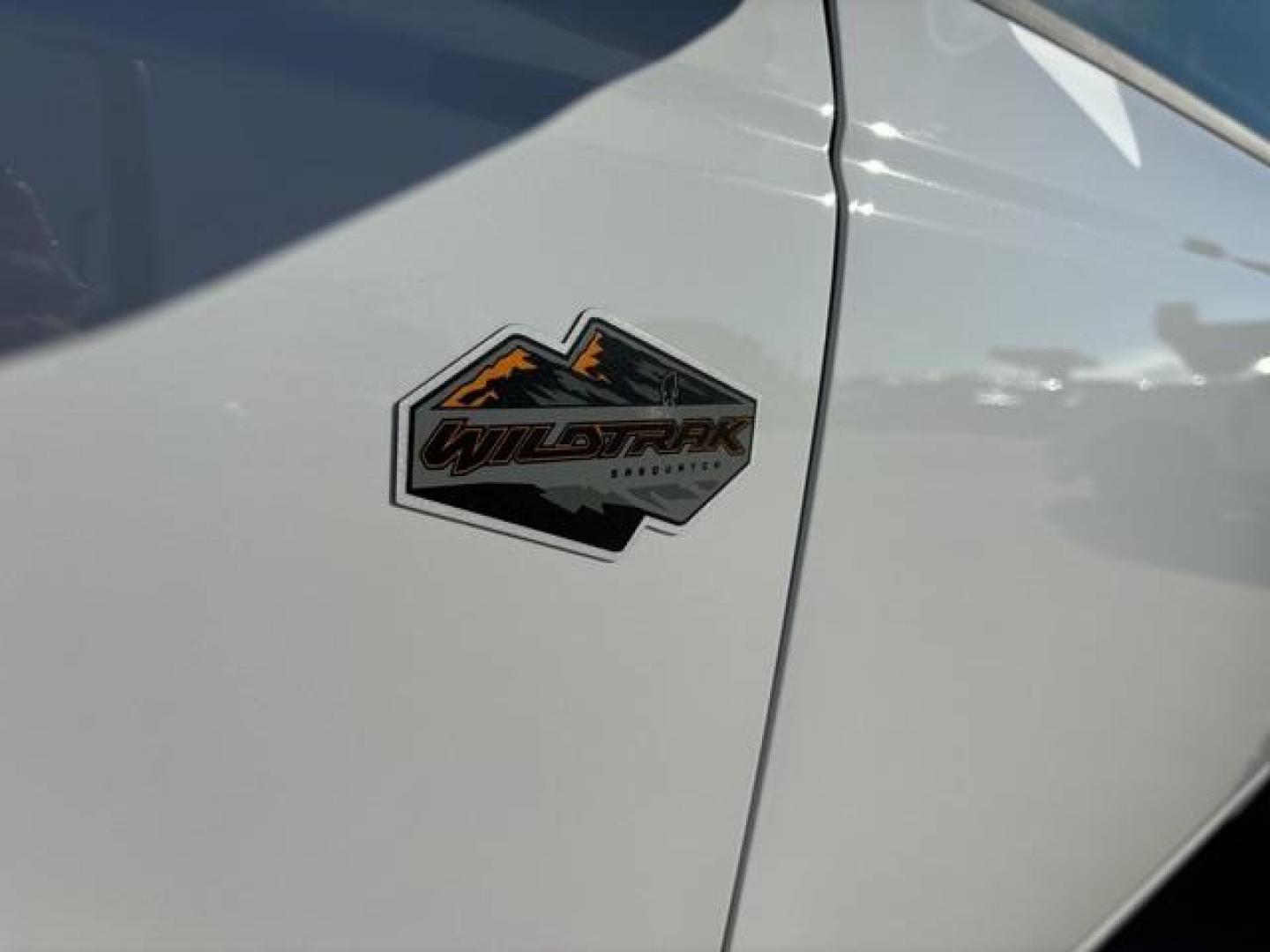 2024 Oxford White /Black Ford Bronco Wildtrak (1FMEE2BP9RL) with an 2.7L EcoBoost V6 engine, Automatic transmission, located at 1105 E Mulberry, Kaufman, TX, 75142, (972) 962-2151, 32.589550, -96.300926 - Oxford White 2024 Ford Bronco 4D Sport Utility Wildtrak 4WD 10-Speed Automatic 2.7L EcoBoost V6<br><br><br>Please call Paul Murrey Ford Inc. In Kaufman Texas A Family Dealership Since 1952 Serving the Dallas Fort Worth and East Texas areas for over 70 years. Please call 972-962-2151 www.murreyford.c - Photo#8