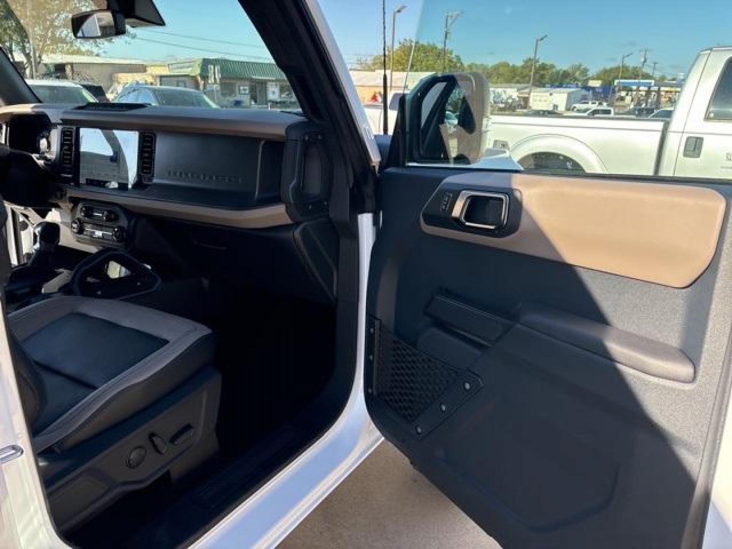 2024 Oxford White /Black Ford Bronco Wildtrak (1FMEE2BP9RL) with an 2.7L EcoBoost V6 engine, Automatic transmission, located at 1105 E Mulberry, Kaufman, TX, 75142, (972) 962-2151, 32.589550, -96.300926 - Oxford White 2024 Ford Bronco 4D Sport Utility Wildtrak 4WD 10-Speed Automatic 2.7L EcoBoost V6<br><br><br>Please call Paul Murrey Ford Inc. In Kaufman Texas A Family Dealership Since 1952 Serving the Dallas Fort Worth and East Texas areas for over 70 years. Please call 972-962-2151 www.murreyford.c - Photo#16