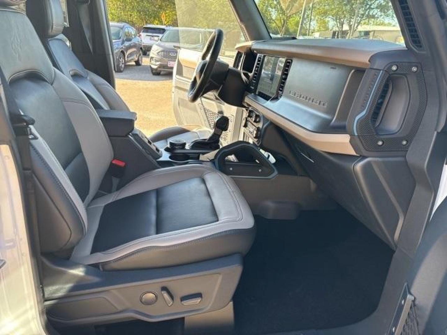 2024 Oxford White /Black Ford Bronco Wildtrak (1FMEE2BP9RL) with an 2.7L EcoBoost V6 engine, Automatic transmission, located at 1105 E Mulberry, Kaufman, TX, 75142, (972) 962-2151, 32.589550, -96.300926 - Oxford White 2024 Ford Bronco 4D Sport Utility Wildtrak 4WD 10-Speed Automatic 2.7L EcoBoost V6<br><br><br>Please call Paul Murrey Ford Inc. In Kaufman Texas A Family Dealership Since 1952 Serving the Dallas Fort Worth and East Texas areas for over 70 years. Please call 972-962-2151 www.murreyford.c - Photo#17