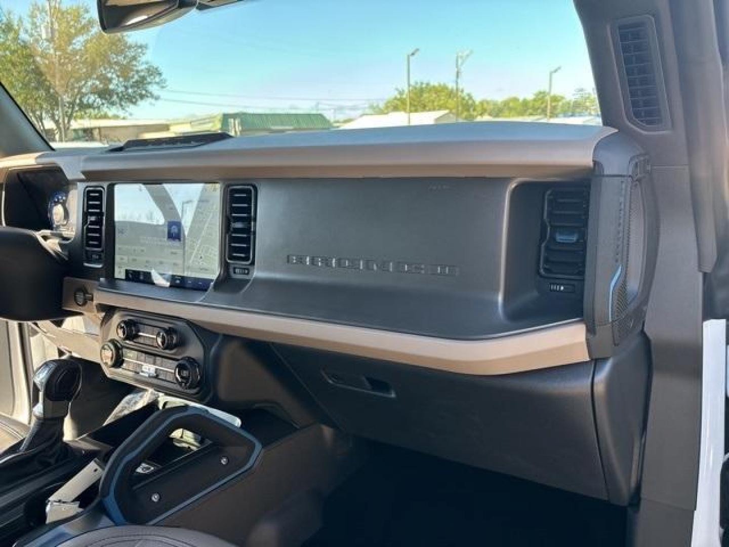 2024 Oxford White /Black Ford Bronco Wildtrak (1FMEE2BP9RL) with an 2.7L EcoBoost V6 engine, Automatic transmission, located at 1105 E Mulberry, Kaufman, TX, 75142, (972) 962-2151, 32.589550, -96.300926 - Oxford White 2024 Ford Bronco 4D Sport Utility Wildtrak 4WD 10-Speed Automatic 2.7L EcoBoost V6<br><br><br>Please call Paul Murrey Ford Inc. In Kaufman Texas A Family Dealership Since 1952 Serving the Dallas Fort Worth and East Texas areas for over 70 years. Please call 972-962-2151 www.murreyford.c - Photo#18