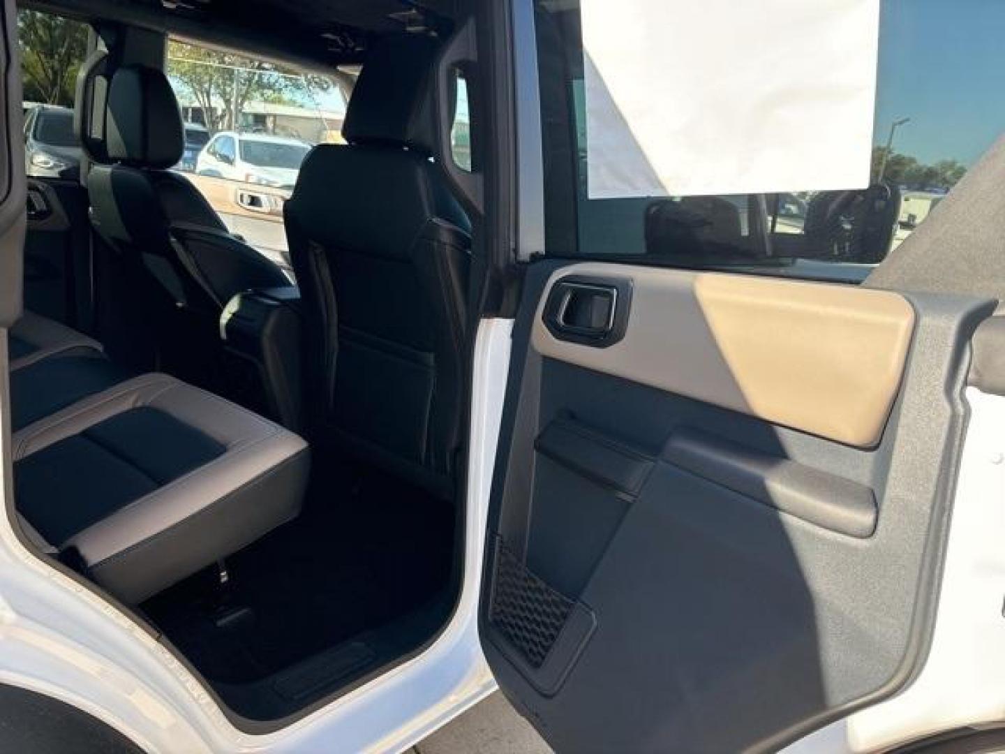 2024 Oxford White /Black Ford Bronco Wildtrak (1FMEE2BP9RL) with an 2.7L EcoBoost V6 engine, Automatic transmission, located at 1105 E Mulberry, Kaufman, TX, 75142, (972) 962-2151, 32.589550, -96.300926 - Oxford White 2024 Ford Bronco 4D Sport Utility Wildtrak 4WD 10-Speed Automatic 2.7L EcoBoost V6<br><br><br>Please call Paul Murrey Ford Inc. In Kaufman Texas A Family Dealership Since 1952 Serving the Dallas Fort Worth and East Texas areas for over 70 years. Please call 972-962-2151 www.murreyford.c - Photo#19