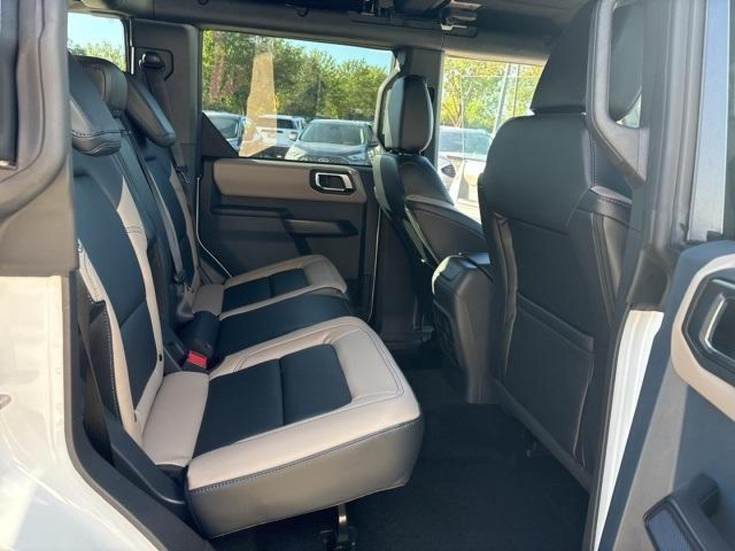 2024 Oxford White /Black Ford Bronco Wildtrak (1FMEE2BP9RL) with an 2.7L EcoBoost V6 engine, Automatic transmission, located at 1105 E Mulberry, Kaufman, TX, 75142, (972) 962-2151, 32.589550, -96.300926 - Oxford White 2024 Ford Bronco 4D Sport Utility Wildtrak 4WD 10-Speed Automatic 2.7L EcoBoost V6<br><br><br>Please call Paul Murrey Ford Inc. In Kaufman Texas A Family Dealership Since 1952 Serving the Dallas Fort Worth and East Texas areas for over 70 years. Please call 972-962-2151 www.murreyford.c - Photo#20