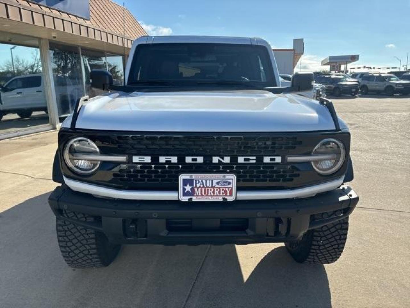 2024 Oxford White /Black Ford Bronco Wildtrak (1FMEE2BP9RL) with an 2.7L EcoBoost V6 engine, Automatic transmission, located at 1105 E Mulberry, Kaufman, TX, 75142, (972) 962-2151, 32.589550, -96.300926 - Oxford White 2024 Ford Bronco 4D Sport Utility Wildtrak 4WD 10-Speed Automatic 2.7L EcoBoost V6<br><br><br>Please call Paul Murrey Ford Inc. In Kaufman Texas A Family Dealership Since 1952 Serving the Dallas Fort Worth and East Texas areas for over 70 years. Please call 972-962-2151 www.murreyford.c - Photo#7