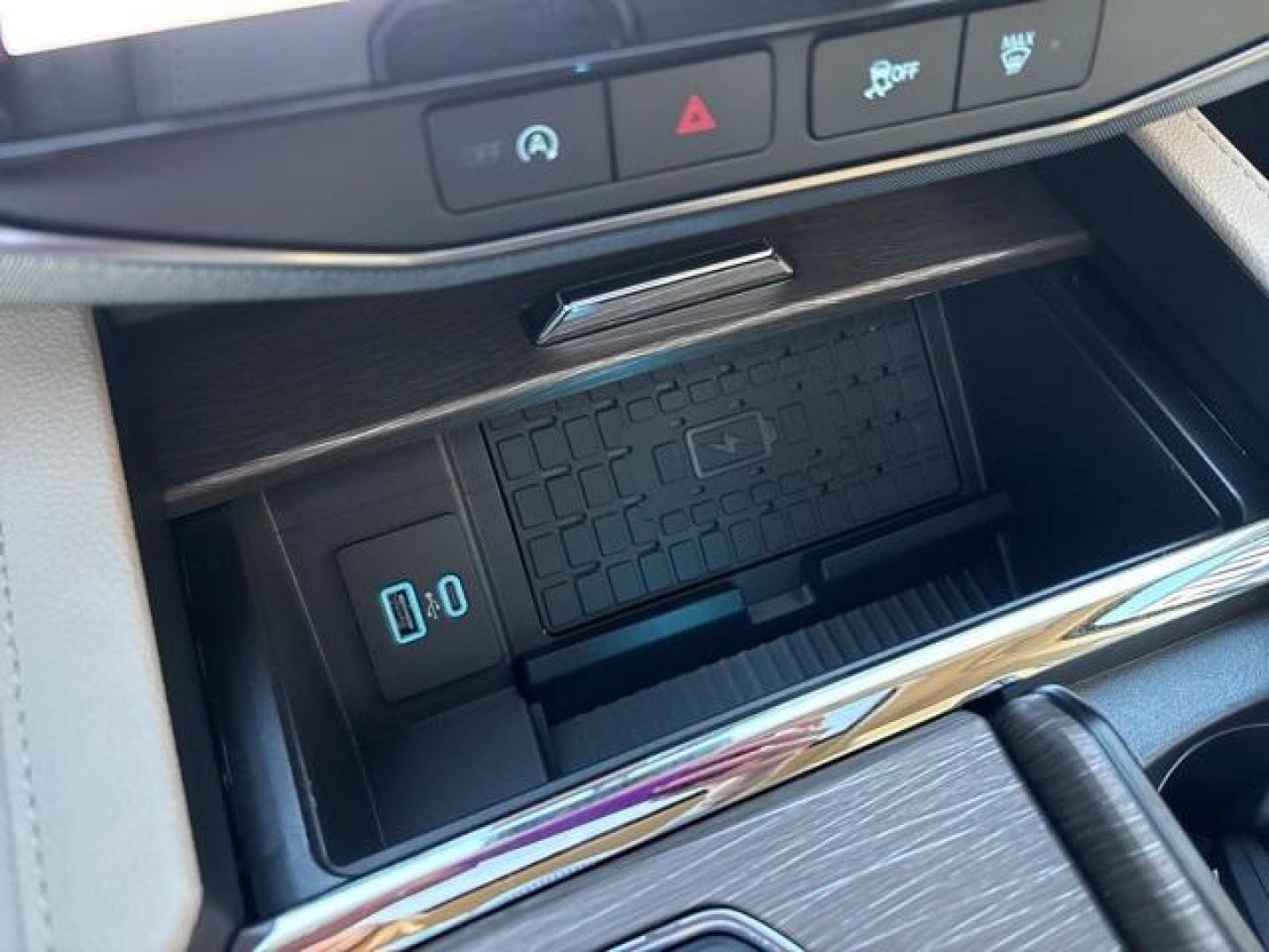 2024 White Metallic /Sandstone Ford Expedition Limited (1FMJU1K80RE) with an EcoBoost 3.5L V6 GTDi DOHC 24V Twin Turbocharged engine, Automatic transmission, located at 1105 E Mulberry, Kaufman, TX, 75142, (972) 962-2151, 32.589550, -96.300926 - Photo#26