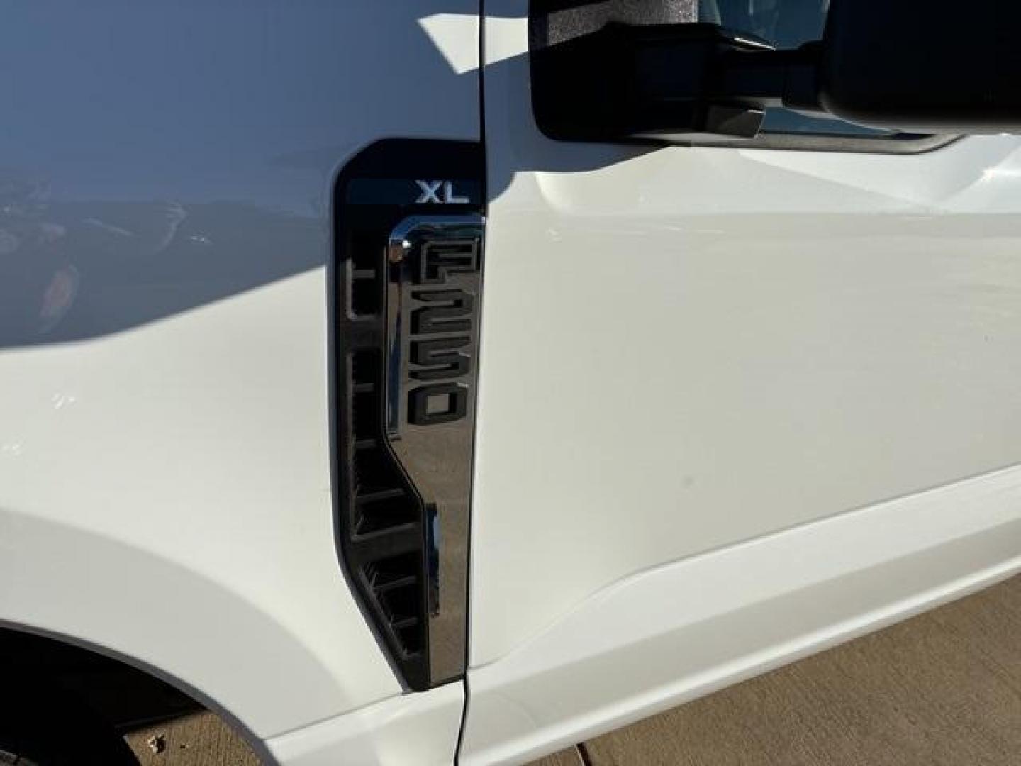 2024 Oxford White Ford F-250SD XL (1FT7X2AA7RE) with an 6.8L V8 engine, Automatic transmission, located at 1105 E Mulberry, Kaufman, TX, 75142, (972) 962-2151, 32.589550, -96.300926 - Oxford White 2024 Ford F-250SD 4D Extended Cab XL RWD 10-Speed Automatic 6.8L V8<br><br><br>Please call Paul Murrey Ford Inc. In Kaufman Texas A Family Dealership Since 1952 Serving the Dallas Fort Worth and East Texas areas for over 70 years. Please call 972-962-2151 www.murreyford.com www.usedcars - Photo#8