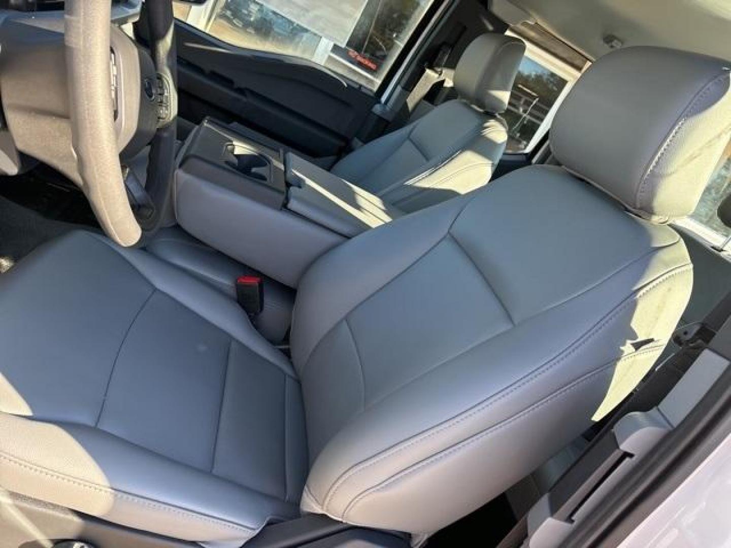 2024 Oxford White Ford F-250SD XL (1FT7X2AA7RE) with an 6.8L V8 engine, Automatic transmission, located at 1105 E Mulberry, Kaufman, TX, 75142, (972) 962-2151, 32.589550, -96.300926 - Oxford White 2024 Ford F-250SD 4D Extended Cab XL RWD 10-Speed Automatic 6.8L V8<br><br><br>Please call Paul Murrey Ford Inc. In Kaufman Texas A Family Dealership Since 1952 Serving the Dallas Fort Worth and East Texas areas for over 70 years. Please call 972-962-2151 www.murreyford.com www.usedcars - Photo#13