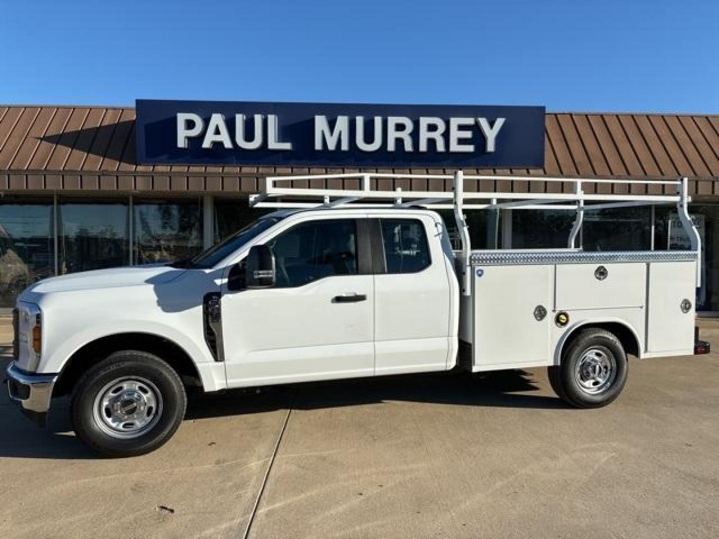 2024 Oxford White Ford F-250SD XL (1FT7X2AA7RE) with an 6.8L V8 engine, Automatic transmission, located at 1105 E Mulberry, Kaufman, TX, 75142, (972) 962-2151, 32.589550, -96.300926 - Oxford White 2024 Ford F-250SD 4D Extended Cab XL RWD 10-Speed Automatic 6.8L V8<br><br><br>Please call Paul Murrey Ford Inc. In Kaufman Texas A Family Dealership Since 1952 Serving the Dallas Fort Worth and East Texas areas for over 70 years. Please call 972-962-2151 www.murreyford.com www.usedcars - Photo#0