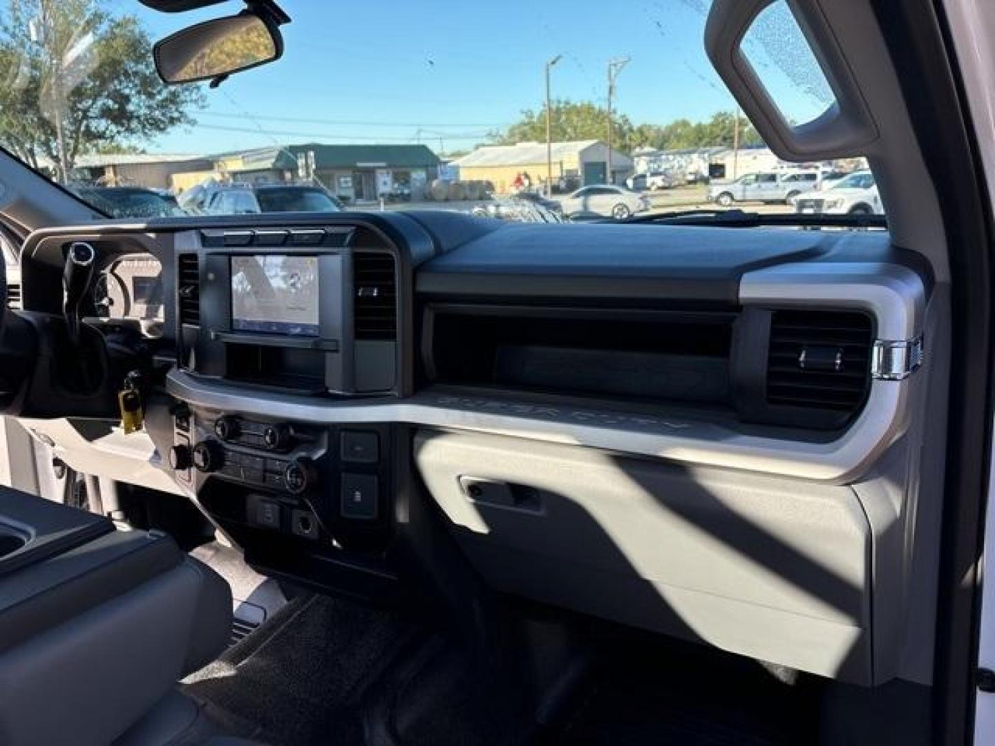 2024 Oxford White Ford F-250SD XL (1FT7X2AA7RE) with an 6.8L V8 engine, Automatic transmission, located at 1105 E Mulberry, Kaufman, TX, 75142, (972) 962-2151, 32.589550, -96.300926 - Oxford White 2024 Ford F-250SD 4D Extended Cab XL RWD 10-Speed Automatic 6.8L V8<br><br><br>Please call Paul Murrey Ford Inc. In Kaufman Texas A Family Dealership Since 1952 Serving the Dallas Fort Worth and East Texas areas for over 70 years. Please call 972-962-2151 www.murreyford.com www.usedcars - Photo#19