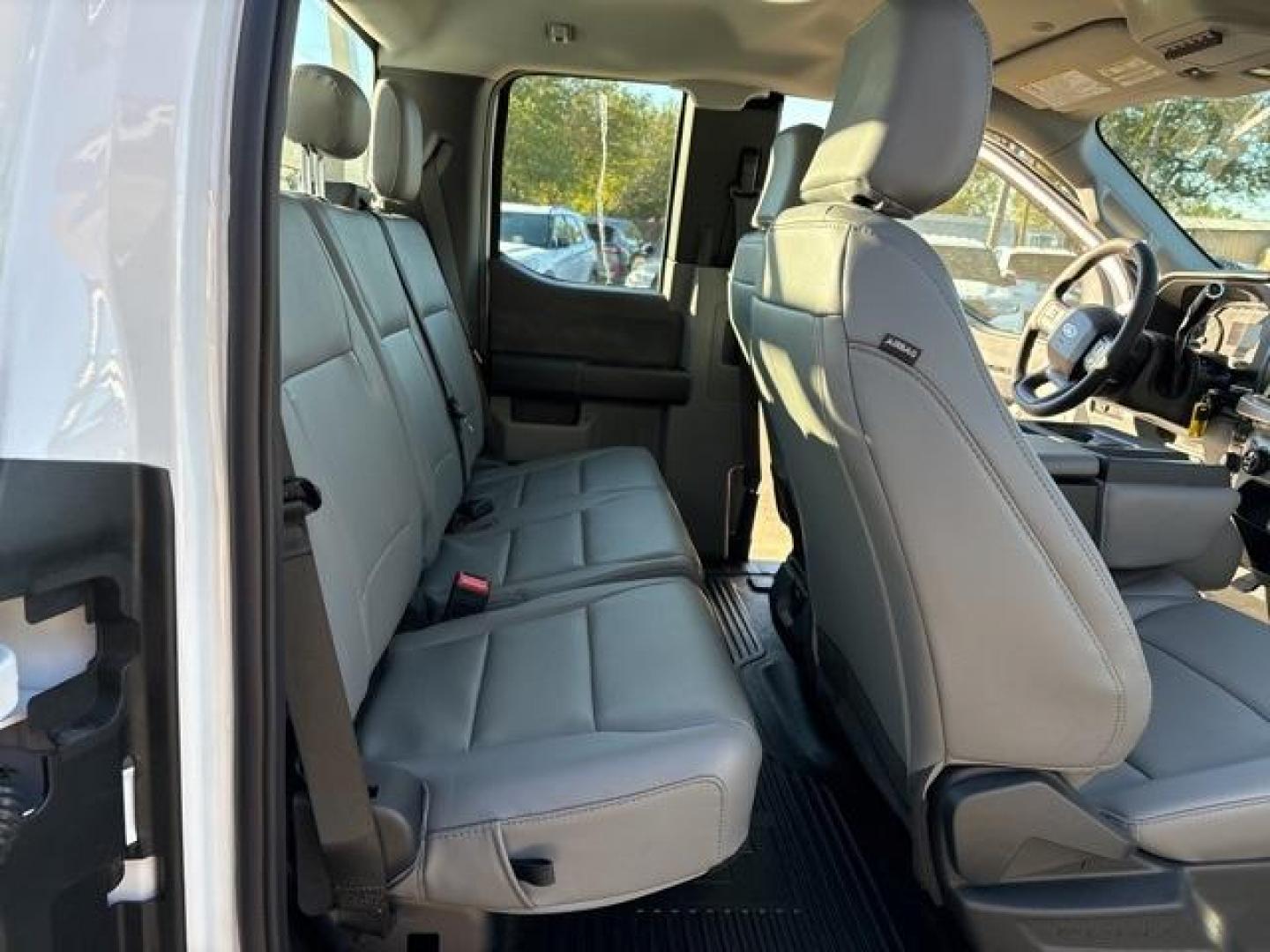2024 Oxford White Ford F-250SD XL (1FT7X2AA7RE) with an 6.8L V8 engine, Automatic transmission, located at 1105 E Mulberry, Kaufman, TX, 75142, (972) 962-2151, 32.589550, -96.300926 - Oxford White 2024 Ford F-250SD 4D Extended Cab XL RWD 10-Speed Automatic 6.8L V8<br><br><br>Please call Paul Murrey Ford Inc. In Kaufman Texas A Family Dealership Since 1952 Serving the Dallas Fort Worth and East Texas areas for over 70 years. Please call 972-962-2151 www.murreyford.com www.usedcars - Photo#21