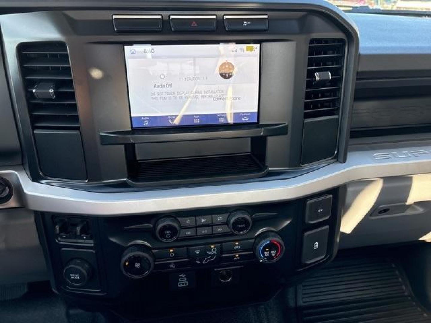 2024 Oxford White Ford F-250SD XL (1FT7X2AA7RE) with an 6.8L V8 engine, Automatic transmission, located at 1105 E Mulberry, Kaufman, TX, 75142, (972) 962-2151, 32.589550, -96.300926 - Oxford White 2024 Ford F-250SD 4D Extended Cab XL RWD 10-Speed Automatic 6.8L V8<br><br><br>Please call Paul Murrey Ford Inc. In Kaufman Texas A Family Dealership Since 1952 Serving the Dallas Fort Worth and East Texas areas for over 70 years. Please call 972-962-2151 www.murreyford.com www.usedcars - Photo#25