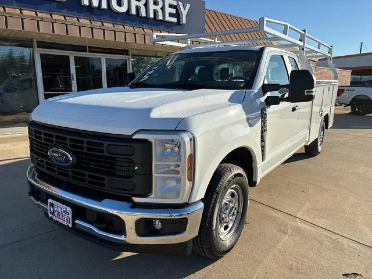 2024 Oxford White Ford F-250SD XL (1FT7X2AA7RE) with an 6.8L V8 engine, Automatic transmission, located at 1105 E Mulberry, Kaufman, TX, 75142, (972) 962-2151, 32.589550, -96.300926 - Oxford White 2024 Ford F-250SD 4D Extended Cab XL RWD 10-Speed Automatic 6.8L V8<br><br><br>Please call Paul Murrey Ford Inc. In Kaufman Texas A Family Dealership Since 1952 Serving the Dallas Fort Worth and East Texas areas for over 70 years. Please call 972-962-2151 www.murreyford.com www.usedcars - Photo#1