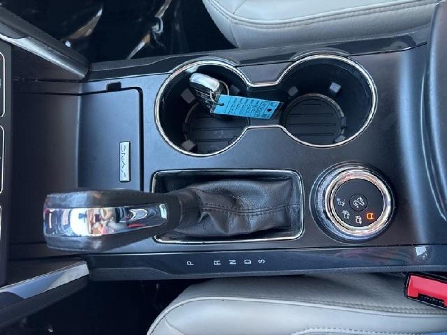 2019 White Platinum /Ebony Black Ford Explorer Platinum (1FM5K8HT0KG) with an 3.5L V6 engine, Automatic transmission, located at 1105 E Mulberry, Kaufman, TX, 75142, (972) 962-2151, 32.589550, -96.300926 - White Platinum 2019 Ford Explorer 4D Sport Utility Platinum 4WD 6-Speed Automatic with Select-Shift 3.5L V6 4WD.<br><br><br>Please call Paul Murrey Ford Inc. In Kaufman Texas A Family Dealership Since 1952 Serving the Dallas Fort Worth and East Texas areas for over 70 years. Please call 972-962-2151 - Photo#27