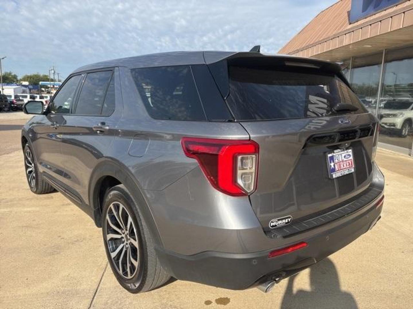 2022 Gray /Ebony Ford Explorer ST-Line (1FMSK7KH2NG) with an 2.3L EcoBoost I-4 engine, Automatic transmission, located at 1105 E Mulberry, Kaufman, TX, 75142, (972) 962-2151, 32.589550, -96.300926 - Photo#3