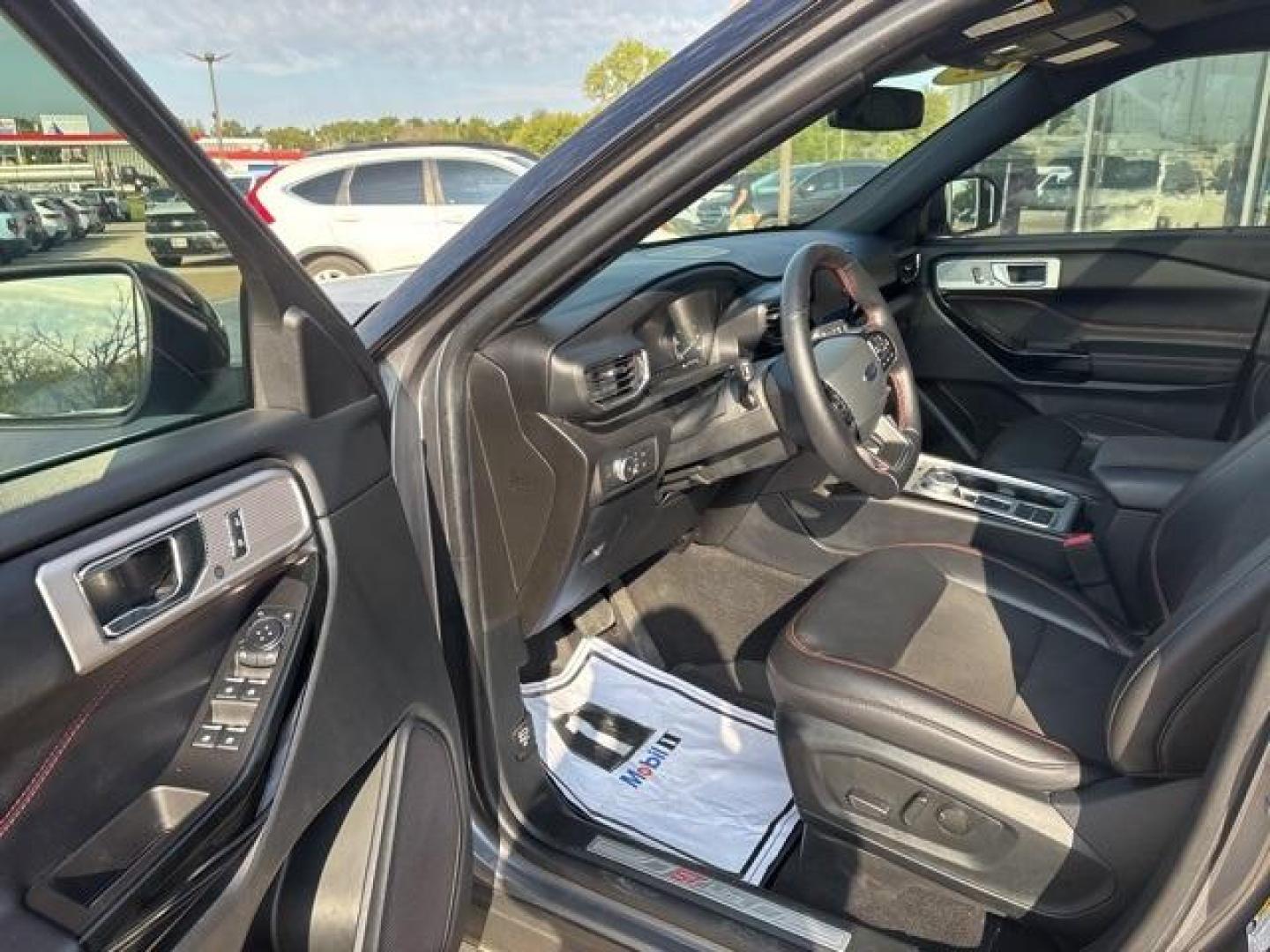 2022 Gray /Ebony Ford Explorer ST-Line (1FMSK7KH2NG) with an 2.3L EcoBoost I-4 engine, Automatic transmission, located at 1105 E Mulberry, Kaufman, TX, 75142, (972) 962-2151, 32.589550, -96.300926 - Photo#9