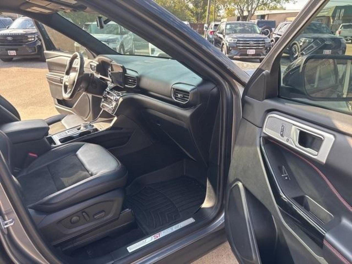 2022 Gray /Ebony Ford Explorer ST-Line (1FMSK7KH2NG) with an 2.3L EcoBoost I-4 engine, Automatic transmission, located at 1105 E Mulberry, Kaufman, TX, 75142, (972) 962-2151, 32.589550, -96.300926 - Photo#17