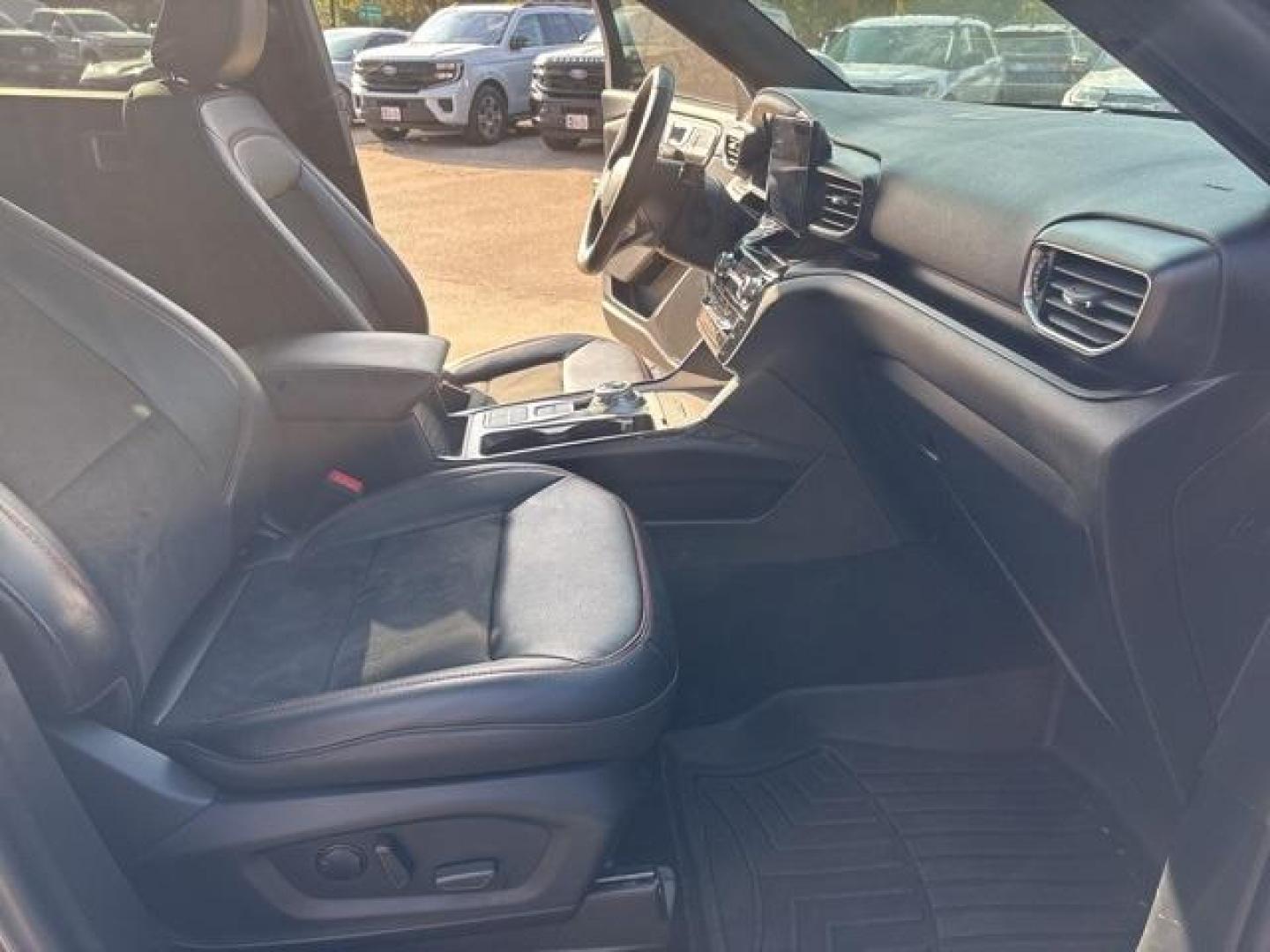 2022 Gray /Ebony Ford Explorer ST-Line (1FMSK7KH2NG) with an 2.3L EcoBoost I-4 engine, Automatic transmission, located at 1105 E Mulberry, Kaufman, TX, 75142, (972) 962-2151, 32.589550, -96.300926 - Photo#18