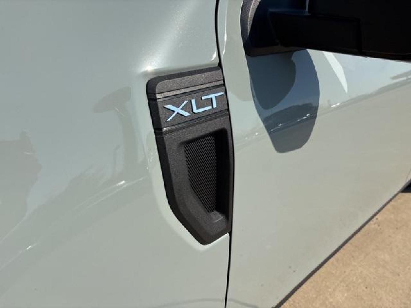 2024 Cactus Gray /Navy Pier Ford Maverick XLT (3FTTW8H31RR) with an 2.5L I-4 Hybrid engine, CVT transmission, located at 1105 E Mulberry, Kaufman, TX, 75142, (972) 962-2151, 32.589550, -96.300926 - Cactus Gray 2024 Ford Maverick 4D Crew Cab XLT FWD CVT 2.5L I-4 Hybrid 2.5L I-4 Hybrid.<br><br>42/33 City/Highway MPG<br><br><br>Please call Paul Murrey Ford Inc. In Kaufman Texas A Family Dealership Since 1952 Serving the Dallas Fort Worth and East Texas areas for over 70 years. Please call 972-962 - Photo#8