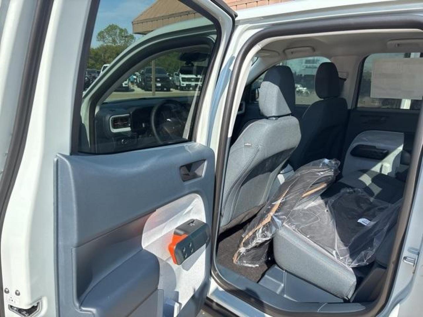 2024 Cactus Gray /Navy Pier Ford Maverick XLT (3FTTW8H31RR) with an 2.5L I-4 Hybrid engine, CVT transmission, located at 1105 E Mulberry, Kaufman, TX, 75142, (972) 962-2151, 32.589550, -96.300926 - Cactus Gray 2024 Ford Maverick 4D Crew Cab XLT FWD CVT 2.5L I-4 Hybrid 2.5L I-4 Hybrid.<br><br>42/33 City/Highway MPG<br><br><br>Please call Paul Murrey Ford Inc. In Kaufman Texas A Family Dealership Since 1952 Serving the Dallas Fort Worth and East Texas areas for over 70 years. Please call 972-962 - Photo#14