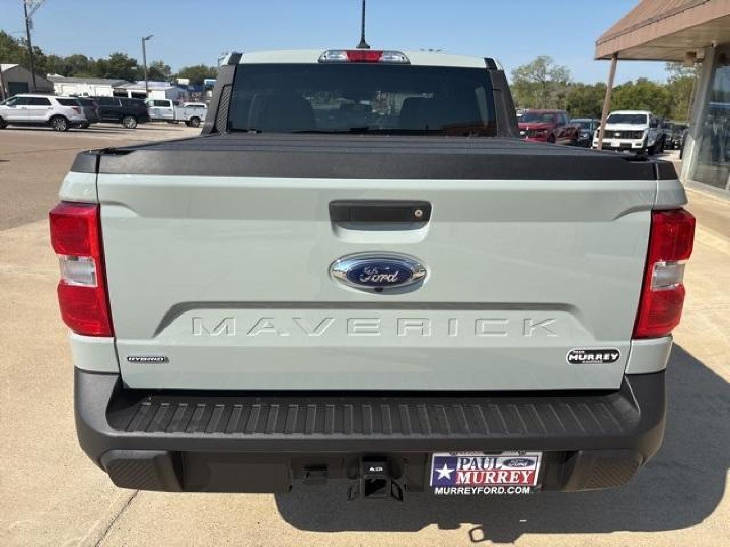 2024 Cactus Gray /Navy Pier Ford Maverick XLT (3FTTW8H31RR) with an 2.5L I-4 Hybrid engine, CVT transmission, located at 1105 E Mulberry, Kaufman, TX, 75142, (972) 962-2151, 32.589550, -96.300926 - Cactus Gray 2024 Ford Maverick 4D Crew Cab XLT FWD CVT 2.5L I-4 Hybrid 2.5L I-4 Hybrid.<br><br>42/33 City/Highway MPG<br><br><br>Please call Paul Murrey Ford Inc. In Kaufman Texas A Family Dealership Since 1952 Serving the Dallas Fort Worth and East Texas areas for over 70 years. Please call 972-962 - Photo#4