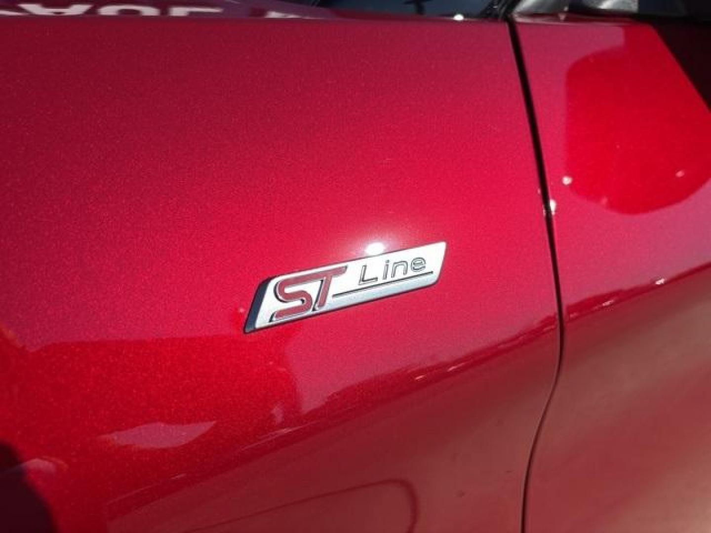 2025 Red Metallic /Onyx Ford Explorer ST-Line (1FMUK7KHXSG) with an 2.3L EcoBoost I-4 engine, Automatic transmission, located at 1105 E Mulberry, Kaufman, TX, 75142, (972) 962-2151, 32.589550, -96.300926 - Red Metallic 2025 Ford Explorer 4D Sport Utility ST-Line RWD 10-Speed Automatic 2.3L EcoBoost I-4<br><br>20/29 City/Highway MPG<br><br><br>Please call Paul Murrey Ford Inc. In Kaufman Texas A Family Dealership Since 1952 Serving the Dallas Fort Worth and East Texas areas for over 70 years. Please ca - Photo#8