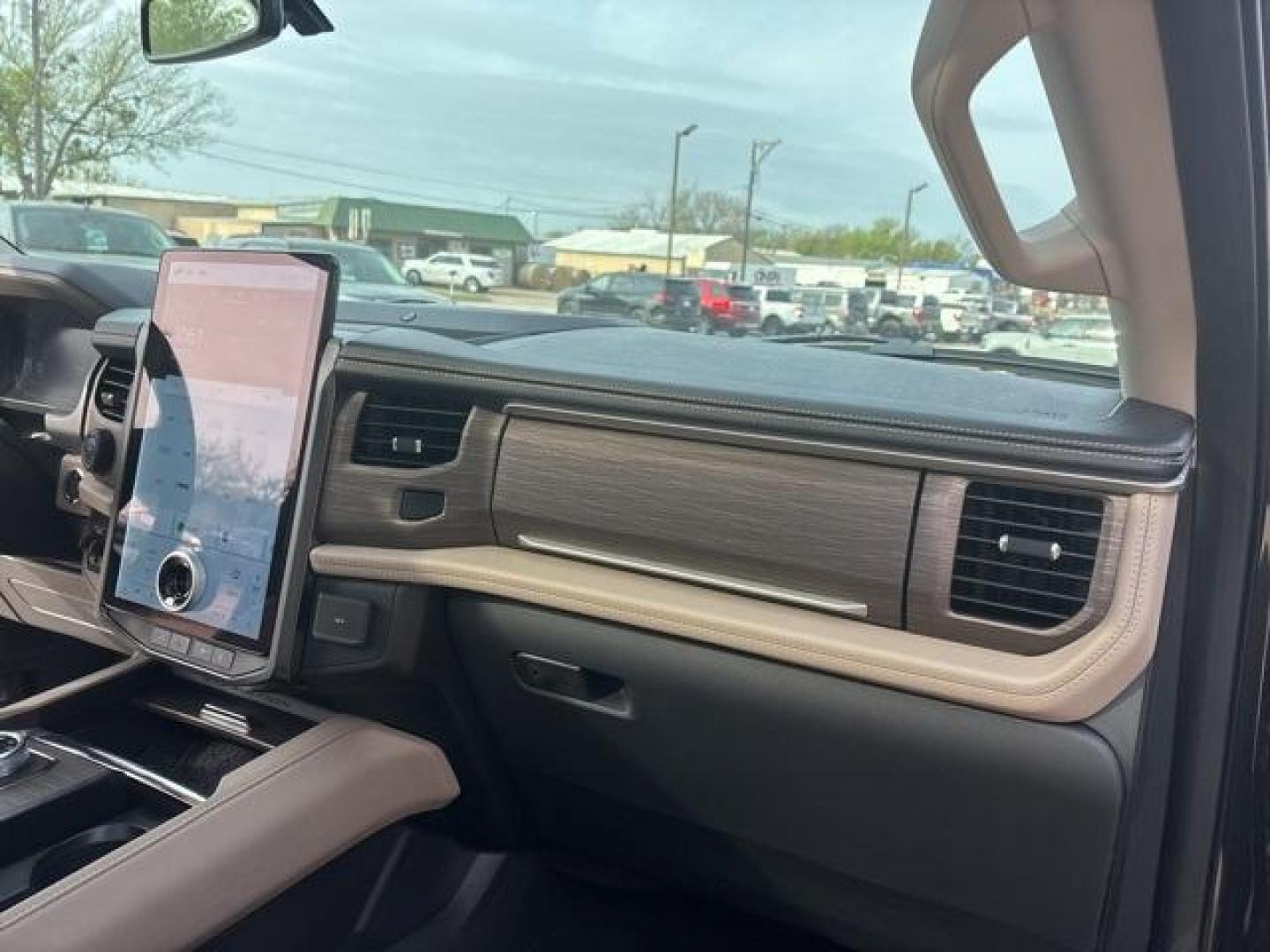 2024 Gray Metallic /Sandstone Ford Expedition Limited (1FMJU1K83RE) with an EcoBoost 3.5L V6 GTDi DOHC 24V Twin Turbocharged engine, Automatic transmission, located at 1105 E Mulberry, Kaufman, TX, 75142, (972) 962-2151, 32.589550, -96.300926 - Dark Matter Gray Metallic 2024 Ford Expedition 4D Sport Utility Limited RWD 10-Speed Automatic EcoBoost 3.5L V6 GTDi DOHC 24V Twin Turbocharged<br><br><br>Please call Paul Murrey Ford Inc. In Kaufman Texas A Family Dealership Since 1952 Serving the Dallas Fort Worth and East Texas areas for over 70 - Photo#14