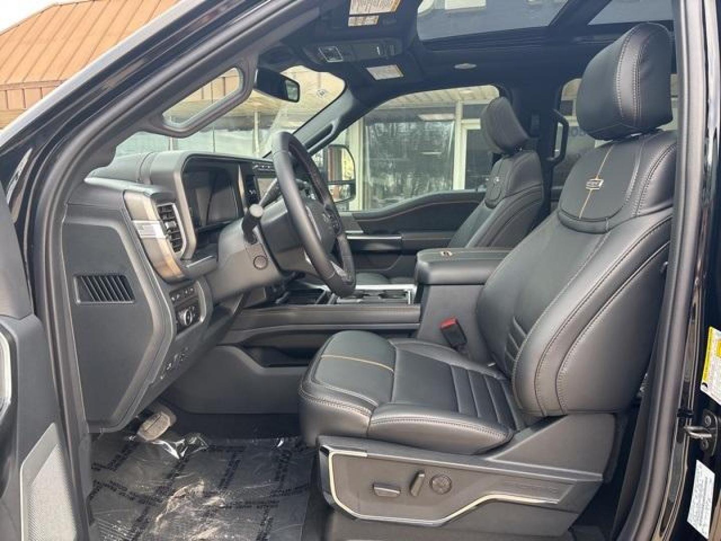 2024 Black Metallic /Black Onyx Ford F-250SD Platinum (1FT8W2BM5RE) with an 6.7L High Output Power Stroke V8 Diesel engine, Automatic transmission, located at 1105 E Mulberry, Kaufman, TX, 75142, (972) 962-2151, 32.589550, -96.300926 - Agate Black Metallic 2024 Ford F-250SD 4D Crew Cab Platinum 4WD 10-Speed Automatic 6.7L High Output Power Stroke V8 Diesel 4WD.<br><br><br>Please call Paul Murrey Ford Inc. In Kaufman Texas A Family Dealership Since 1952 Serving the Dallas Fort Worth and East Texas areas for over 70 years. Please ca - Photo#10