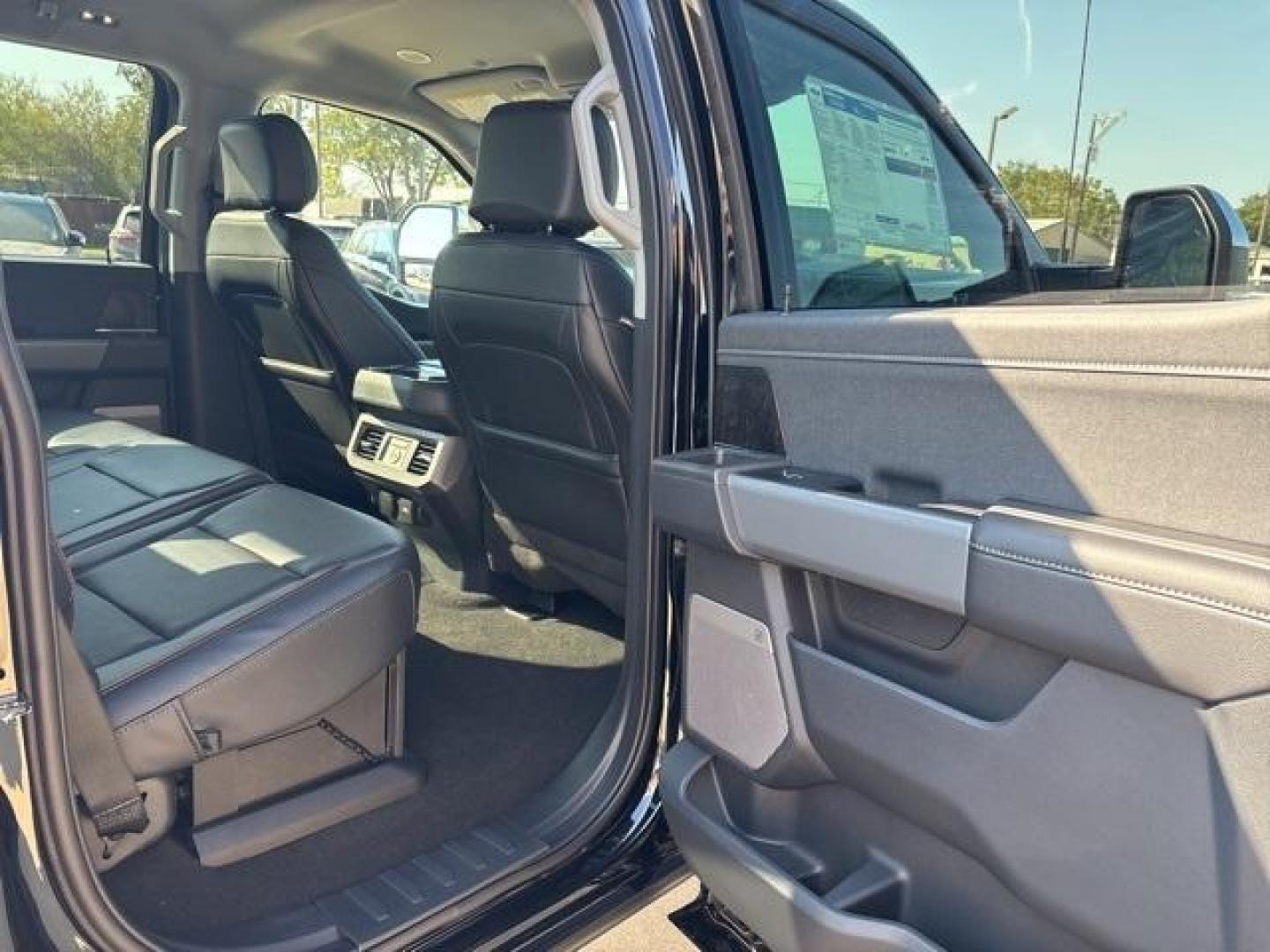 2024 Black Metallic /Black Onyx Ford F-250SD Lariat (1FT8W2BT6RE) with an Power Stroke 6.7L V8 DI 32V OHV Turbodiesel engine, Automatic transmission, located at 1105 E Mulberry, Kaufman, TX, 75142, (972) 962-2151, 32.589550, -96.300926 - Agate Black Metallic 2024 Ford F-250SD 4D Crew Cab Lariat 4WD 10-Speed Automatic Power Stroke 6.7L V8 DI 32V OHV Turbodiesel 4WD.<br><br><br>Please call Paul Murrey Ford Inc. In Kaufman Texas A Family Dealership Since 1952 Serving the Dallas Fort Worth and East Texas areas for over 70 years. Please - Photo#18