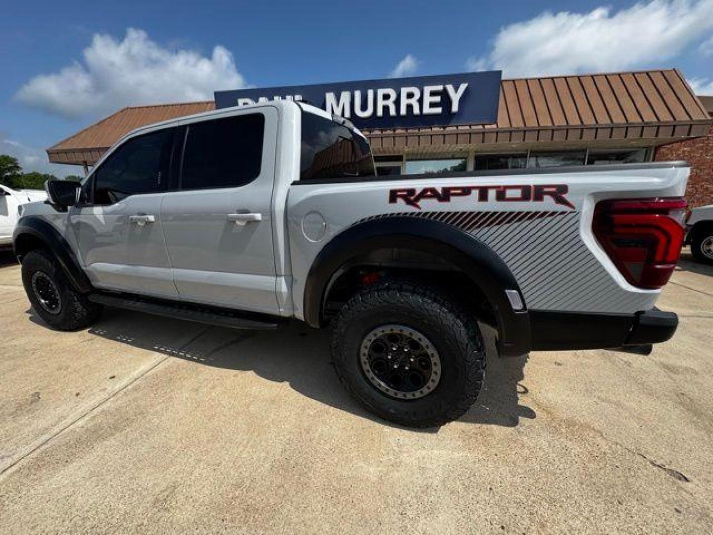2024 Avalanche /Black Ford F-150 Raptor (1FTFW1RGXRF) with an 3.5L V6 EcoBoost engine, Automatic transmission, located at 1105 E Mulberry, Kaufman, TX, 75142, (972) 962-2151, 32.589550, -96.300926 - Avalanche 2024 Ford F-150 4D SuperCrew Raptor 4WD 10-Speed Automatic 3.5L V6 EcoBoost 4WD.<br><br><br>Recent Arrival! Odometer is 8871 miles below market average!<br><br><br>Please call Paul Murrey Ford Inc. In Kaufman Texas A Family Dealership Since 1952 Serving the Dallas Fort Worth and East Texas - Photo#1