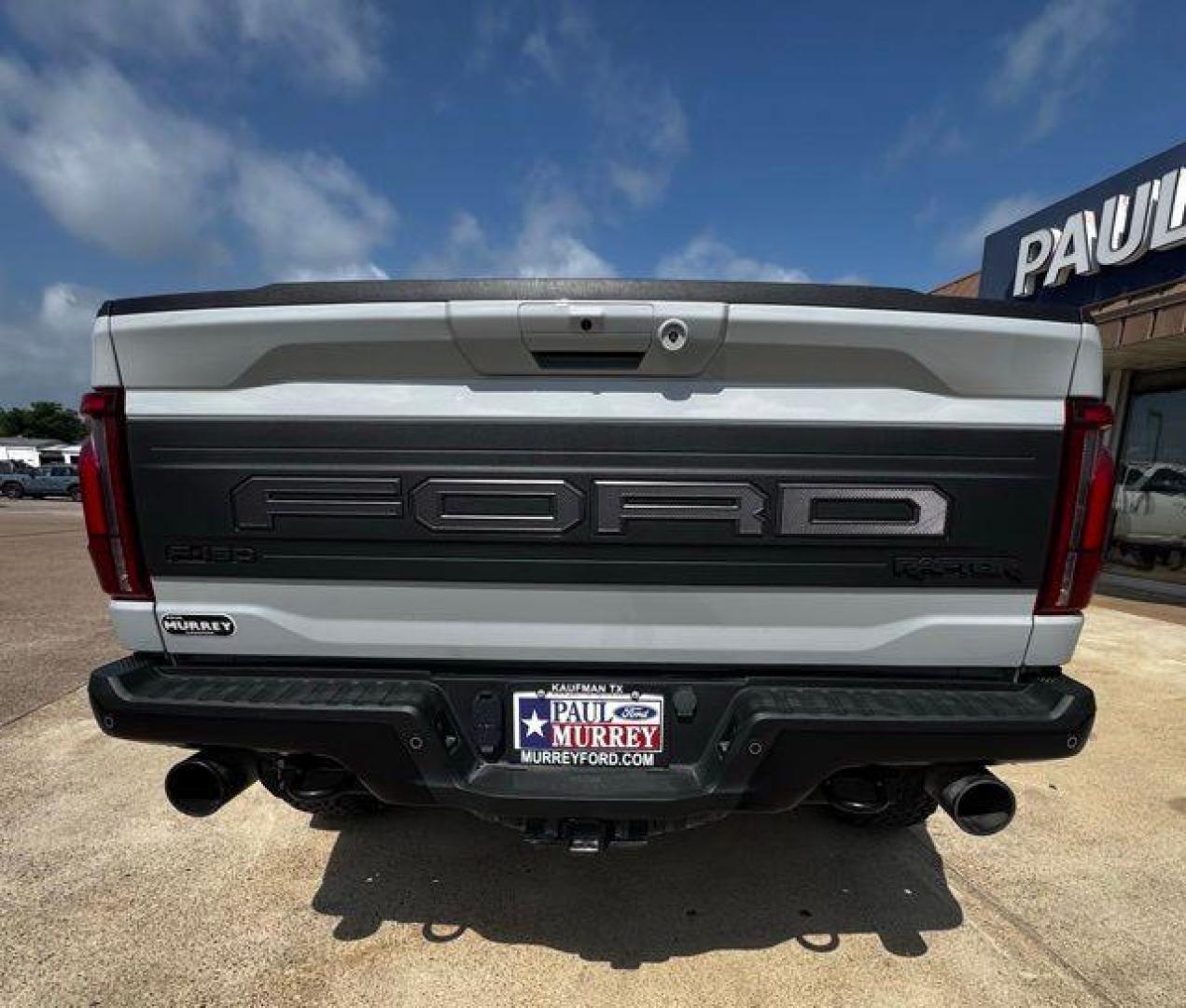 2024 Avalanche /Black Ford F-150 Raptor (1FTFW1RGXRF) with an 3.5L V6 EcoBoost engine, Automatic transmission, located at 1105 E Mulberry, Kaufman, TX, 75142, (972) 962-2151, 32.589550, -96.300926 - Avalanche 2024 Ford F-150 4D SuperCrew Raptor 4WD 10-Speed Automatic 3.5L V6 EcoBoost 4WD.<br><br><br>Recent Arrival! Odometer is 8871 miles below market average!<br><br><br>Please call Paul Murrey Ford Inc. In Kaufman Texas A Family Dealership Since 1952 Serving the Dallas Fort Worth and East Texas - Photo#6
