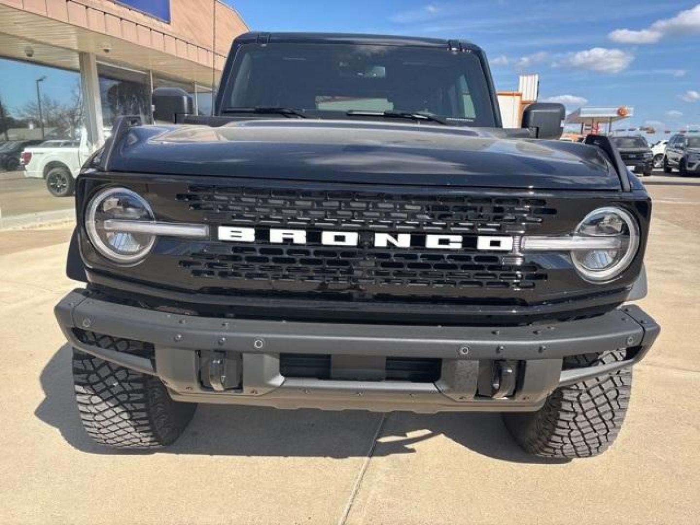 2024 Shadow Black /Black Ford Bronco Wildtrak (1FMEE2BP4RL) with an 2.7L EcoBoost V6 engine, Automatic transmission, located at 1105 E Mulberry, Kaufman, TX, 75142, (972) 962-2151, 32.589550, -96.300926 - Shadow Black 2024 Ford Bronco 4D Sport Utility Wildtrak 4WD 10-Speed Automatic 2.7L EcoBoost V6<br><br><br>Please call Paul Murrey Ford Inc. In Kaufman Texas A Family Dealership Since 1952 Serving the Dallas Fort Worth and East Texas areas for over 70 years. Please call 972-962-2151 www.murreyford.c - Photo#7