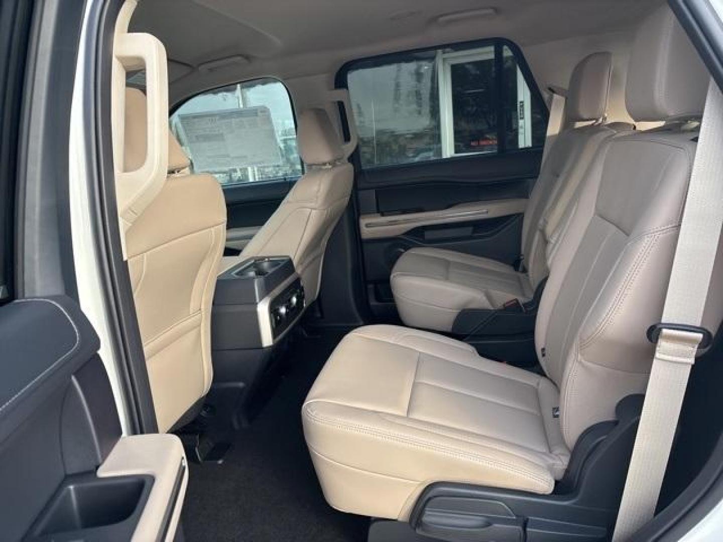 2024 White Metallic /Sandstone Ford Expedition XLT (1FMJU1H84RE) with an EcoBoost 3.5L V6 GTDi DOHC 24V Twin Turbocharged engine, Automatic transmission, located at 1105 E Mulberry, Kaufman, TX, 75142, (972) 962-2151, 32.589550, -96.300926 - Photo#13