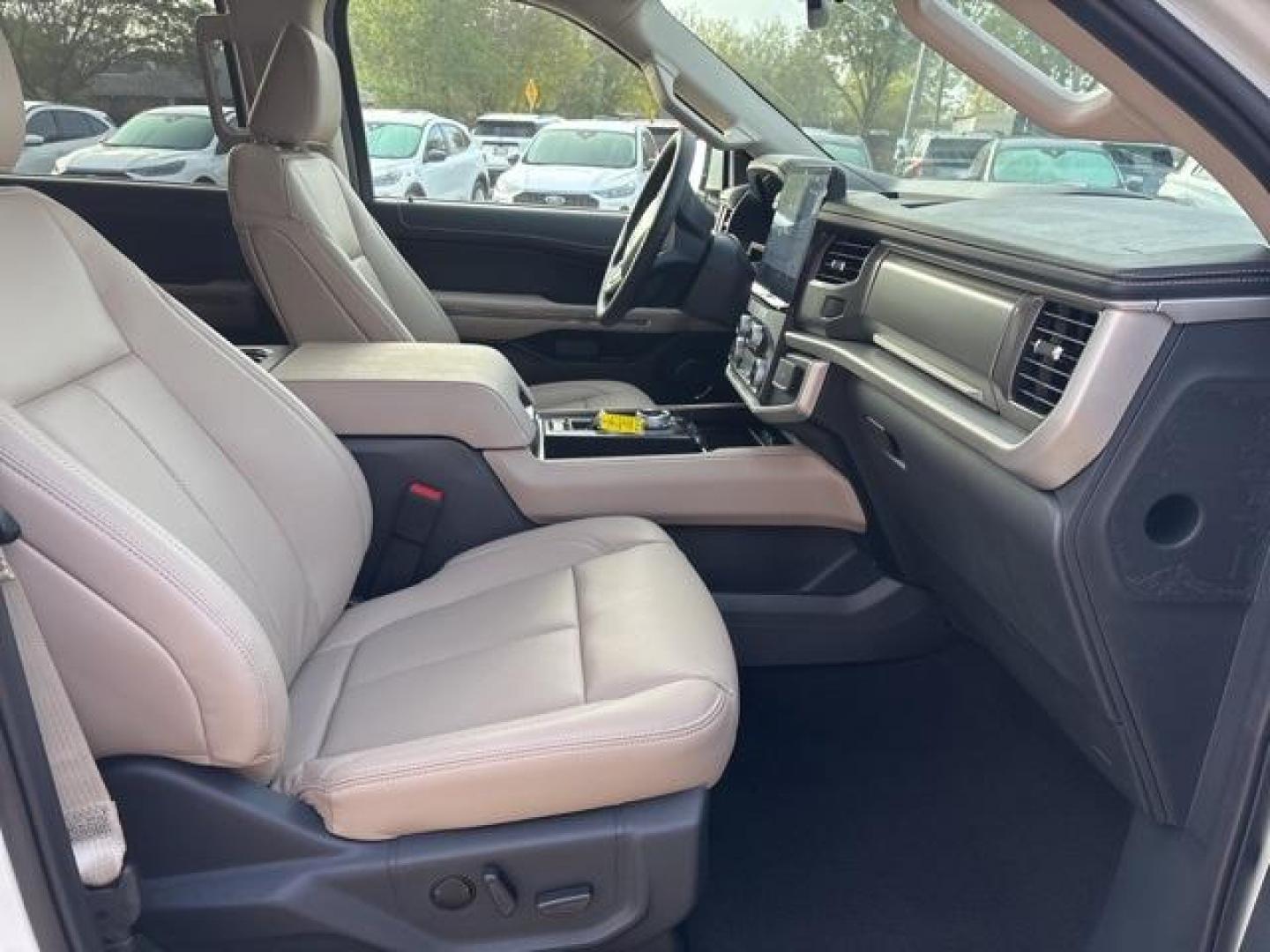 2024 White Metallic /Sandstone Ford Expedition XLT (1FMJU1H84RE) with an EcoBoost 3.5L V6 GTDi DOHC 24V Twin Turbocharged engine, Automatic transmission, located at 1105 E Mulberry, Kaufman, TX, 75142, (972) 962-2151, 32.589550, -96.300926 - Photo#17