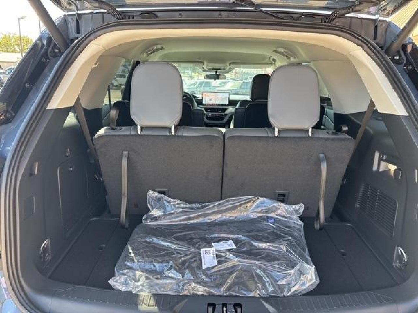 2025 Vapor Blue /Dark Gray/Onyx Ford Explorer Active (1FMUK7DH6SG) with an 2.3L EcoBoost I-4 engine, Automatic transmission, located at 1105 E Mulberry, Kaufman, TX, 75142, (972) 962-2151, 32.589550, -96.300926 - Vapor Blue Metallic 2025 Ford Explorer 4D Sport Utility Active RWD 10-Speed Automatic 2.3L EcoBoost I-4<br><br>20/29 City/Highway MPG<br><br><br>Please call Paul Murrey Ford Inc. In Kaufman Texas A Family Dealership Since 1952 Serving the Dallas Fort Worth and East Texas areas for over 70 years. Ple - Photo#14