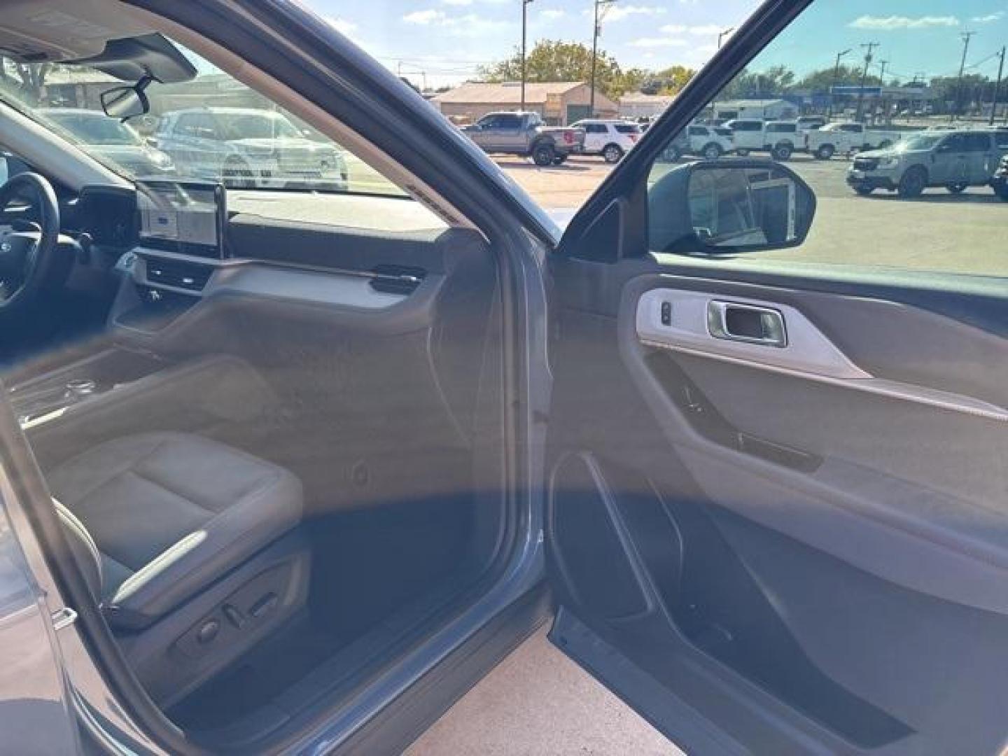2025 Vapor Blue /Dark Gray/Onyx Ford Explorer Active (1FMUK7DH6SG) with an 2.3L EcoBoost I-4 engine, Automatic transmission, located at 1105 E Mulberry, Kaufman, TX, 75142, (972) 962-2151, 32.589550, -96.300926 - Vapor Blue Metallic 2025 Ford Explorer 4D Sport Utility Active RWD 10-Speed Automatic 2.3L EcoBoost I-4<br><br>20/29 City/Highway MPG<br><br><br>Please call Paul Murrey Ford Inc. In Kaufman Texas A Family Dealership Since 1952 Serving the Dallas Fort Worth and East Texas areas for over 70 years. Ple - Photo#16