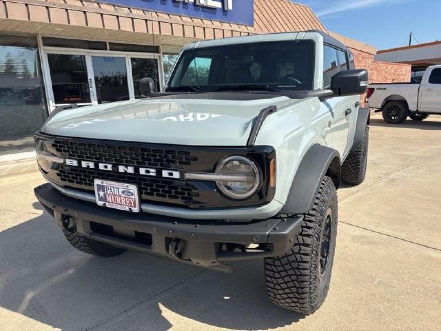 2024 Cactus /Black Ford Bronco Wildtrak (1FMEE2BP9RL) with an 2.7L EcoBoost V6 engine, Automatic transmission, located at 1105 E Mulberry, Kaufman, TX, 75142, (972) 962-2151, 32.589550, -96.300926 - Cactus Gray 2024 Ford Bronco 4D Sport Utility Wildtrak 4WD 10-Speed Automatic 2.7L EcoBoost V6<br><br><br>Please call Paul Murrey Ford Inc. In Kaufman Texas A Family Dealership Since 1952 Serving the Dallas Fort Worth and East Texas areas for over 70 years. Please call 972-962-2151 www.murreyford.co - Photo#1