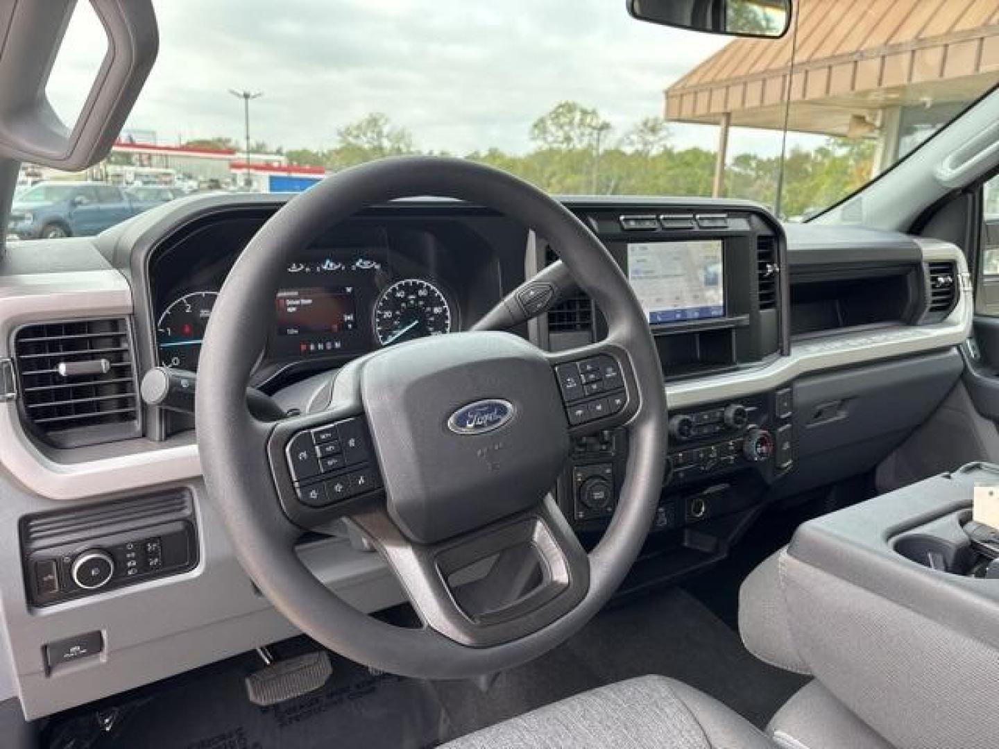 2024 Oxford White /Medium Dark Slate Ford F-350SD XL (1FT8W3BT3RE) with an Power Stroke 6.7L V8 DI 32V OHV Turbodiesel engine, Automatic transmission, located at 1105 E Mulberry, Kaufman, TX, 75142, (972) 962-2151, 32.589550, -96.300926 - Oxford White 2024 Ford F-350SD 4D Crew Cab XL 4WD 10-Speed Automatic Power Stroke 6.7L V8 DI 32V OHV Turbodiesel 4WD.<br><br><br>Please call Paul Murrey Ford Inc. In Kaufman Texas A Family Dealership Since 1952 Serving the Dallas Fort Worth and East Texas areas for over 70 years. Please call 972-962 - Photo#11