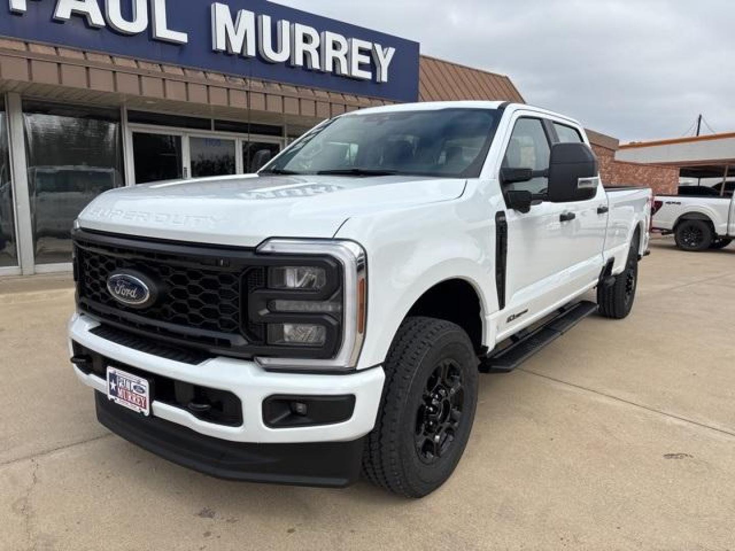 2024 Oxford White /Medium Dark Slate Ford F-350SD XL (1FT8W3BT3RE) with an Power Stroke 6.7L V8 DI 32V OHV Turbodiesel engine, Automatic transmission, located at 1105 E Mulberry, Kaufman, TX, 75142, (972) 962-2151, 32.589550, -96.300926 - Oxford White 2024 Ford F-350SD 4D Crew Cab XL 4WD 10-Speed Automatic Power Stroke 6.7L V8 DI 32V OHV Turbodiesel 4WD.<br><br><br>Please call Paul Murrey Ford Inc. In Kaufman Texas A Family Dealership Since 1952 Serving the Dallas Fort Worth and East Texas areas for over 70 years. Please call 972-962 - Photo#1