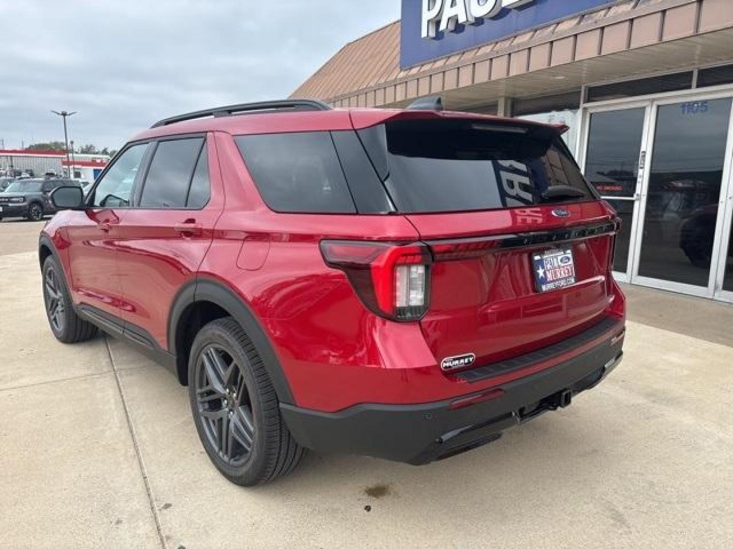 2025 Red Metallic /Onyx Ford Explorer ST-Line (1FMUK8KH9SG) with an 2.3L EcoBoost I-4 engine, Automatic transmission, located at 1105 E Mulberry, Kaufman, TX, 75142, (972) 962-2151, 32.589550, -96.300926 - Red Metallic 2025 Ford Explorer 4D Sport Utility ST-Line 4WD 10-Speed Automatic 2.3L EcoBoost I-4 4WD.<br><br>20/27 City/Highway MPG<br><br><br>Please call Paul Murrey Ford Inc. In Kaufman Texas A Family Dealership Since 1952 Serving the Dallas Fort Worth and East Texas areas for over 70 years. Plea - Photo#3