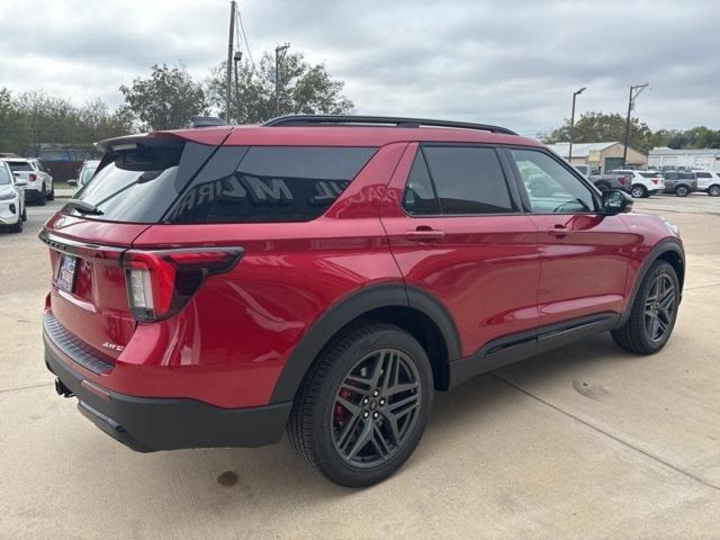 2025 Red Metallic /Onyx Ford Explorer ST-Line (1FMUK8KH9SG) with an 2.3L EcoBoost I-4 engine, Automatic transmission, located at 1105 E Mulberry, Kaufman, TX, 75142, (972) 962-2151, 32.589550, -96.300926 - Red Metallic 2025 Ford Explorer 4D Sport Utility ST-Line 4WD 10-Speed Automatic 2.3L EcoBoost I-4 4WD.<br><br>20/27 City/Highway MPG<br><br><br>Please call Paul Murrey Ford Inc. In Kaufman Texas A Family Dealership Since 1952 Serving the Dallas Fort Worth and East Texas areas for over 70 years. Plea - Photo#5