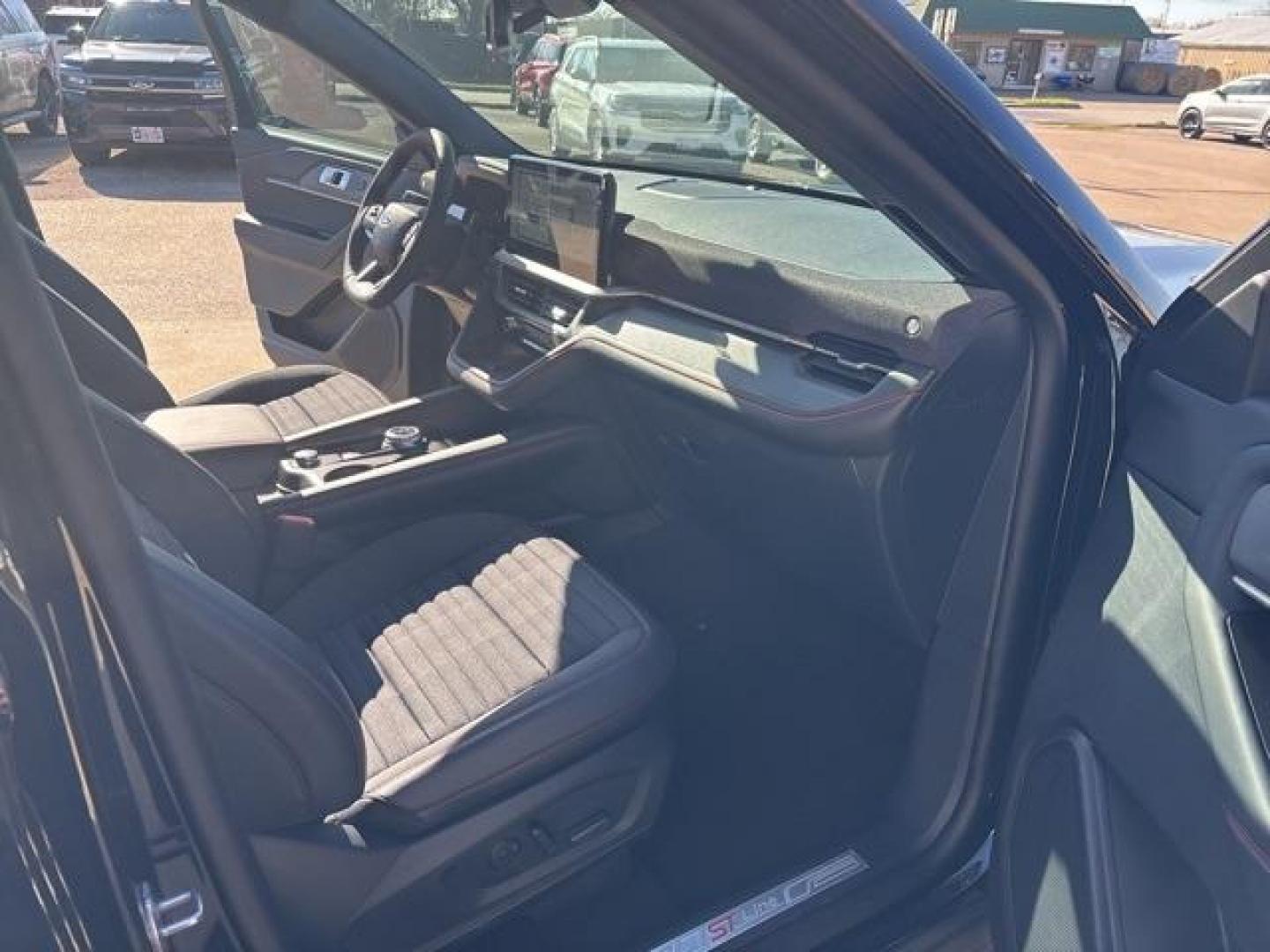 2025 Black Metallic /Onyx Ford Explorer ST-Line (1FMUK7KH6SG) with an 2.3L EcoBoost I-4 engine, Automatic transmission, located at 1105 E Mulberry, Kaufman, TX, 75142, (972) 962-2151, 32.589550, -96.300926 - Agate Black Metallic 2025 Ford Explorer 4D Sport Utility ST-Line RWD 10-Speed Automatic 2.3L EcoBoost I-4<br><br>20/29 City/Highway MPG<br><br><br>Please call Paul Murrey Ford Inc. In Kaufman Texas A Family Dealership Since 1952 Serving the Dallas Fort Worth and East Texas areas for over 70 years. P - Photo#14