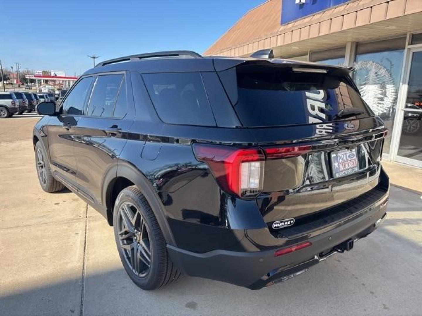 2025 Black Metallic /Onyx Ford Explorer ST-Line (1FMUK7KH6SG) with an 2.3L EcoBoost I-4 engine, Automatic transmission, located at 1105 E Mulberry, Kaufman, TX, 75142, (972) 962-2151, 32.589550, -96.300926 - Agate Black Metallic 2025 Ford Explorer 4D Sport Utility ST-Line RWD 10-Speed Automatic 2.3L EcoBoost I-4<br><br>20/29 City/Highway MPG<br><br><br>Please call Paul Murrey Ford Inc. In Kaufman Texas A Family Dealership Since 1952 Serving the Dallas Fort Worth and East Texas areas for over 70 years. P - Photo#3